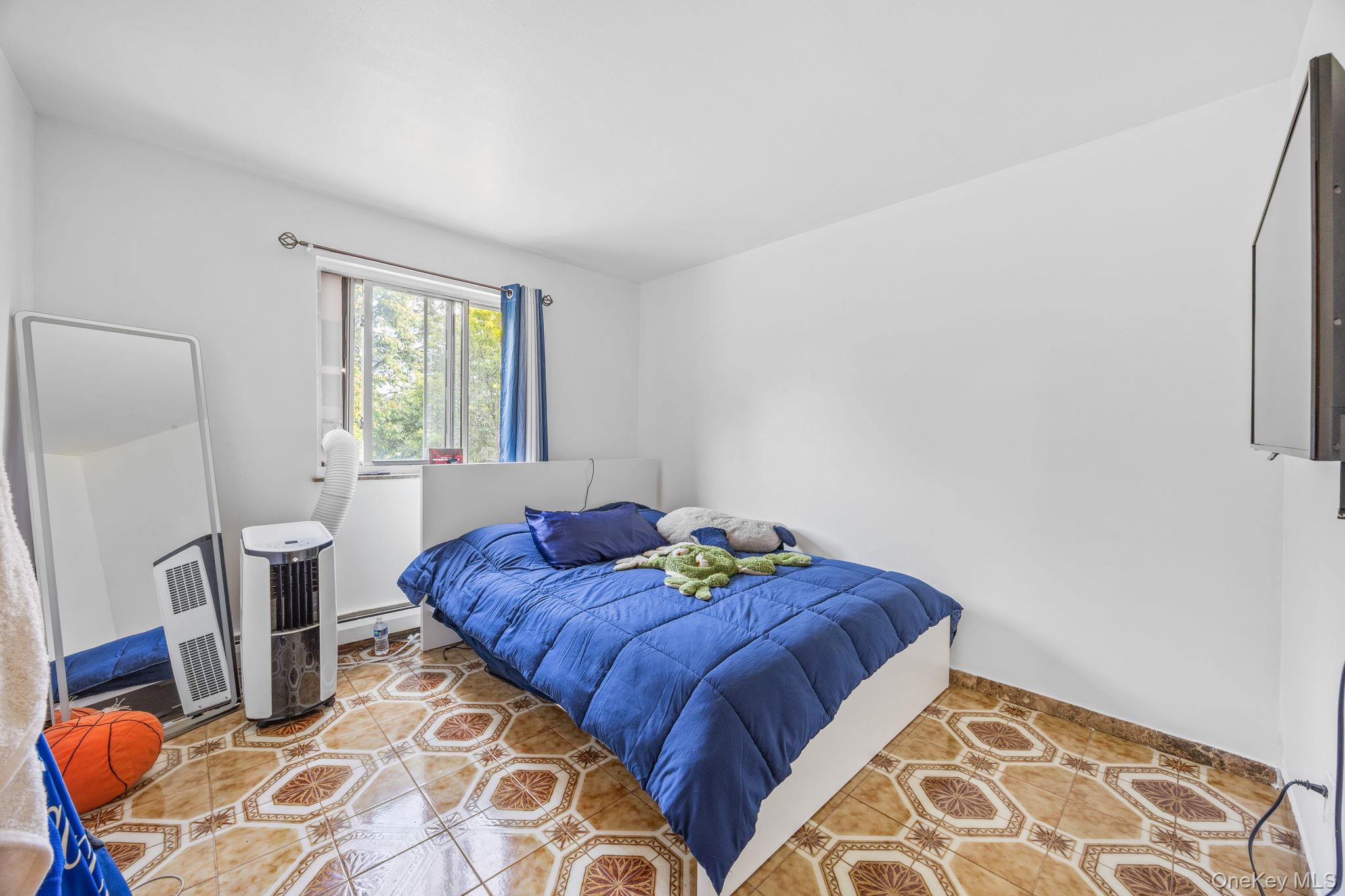 7521 Caldwell Avenue, Middle Village, NY 11379