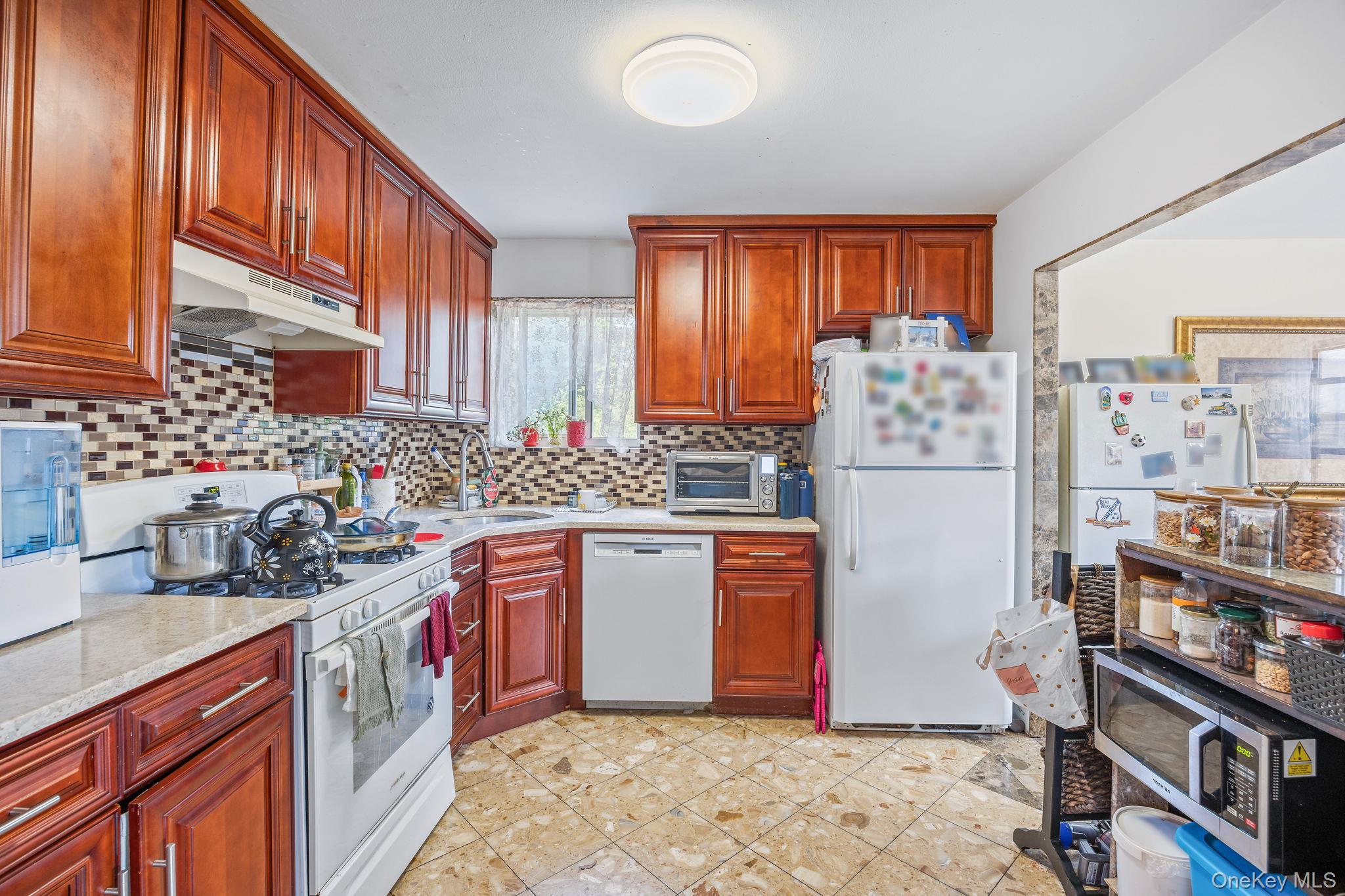 7521 Caldwell Avenue, Middle Village, NY 11379