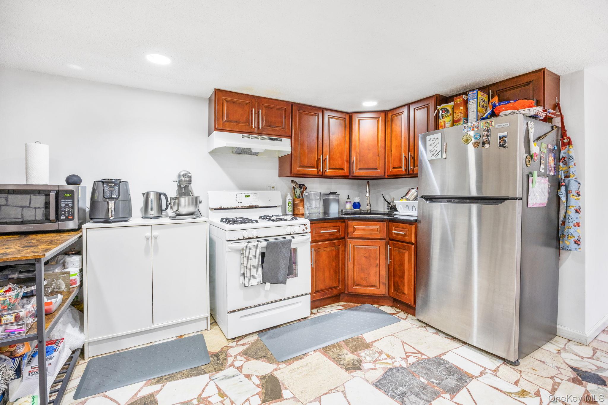 7521 Caldwell Avenue, Middle Village, NY 11379