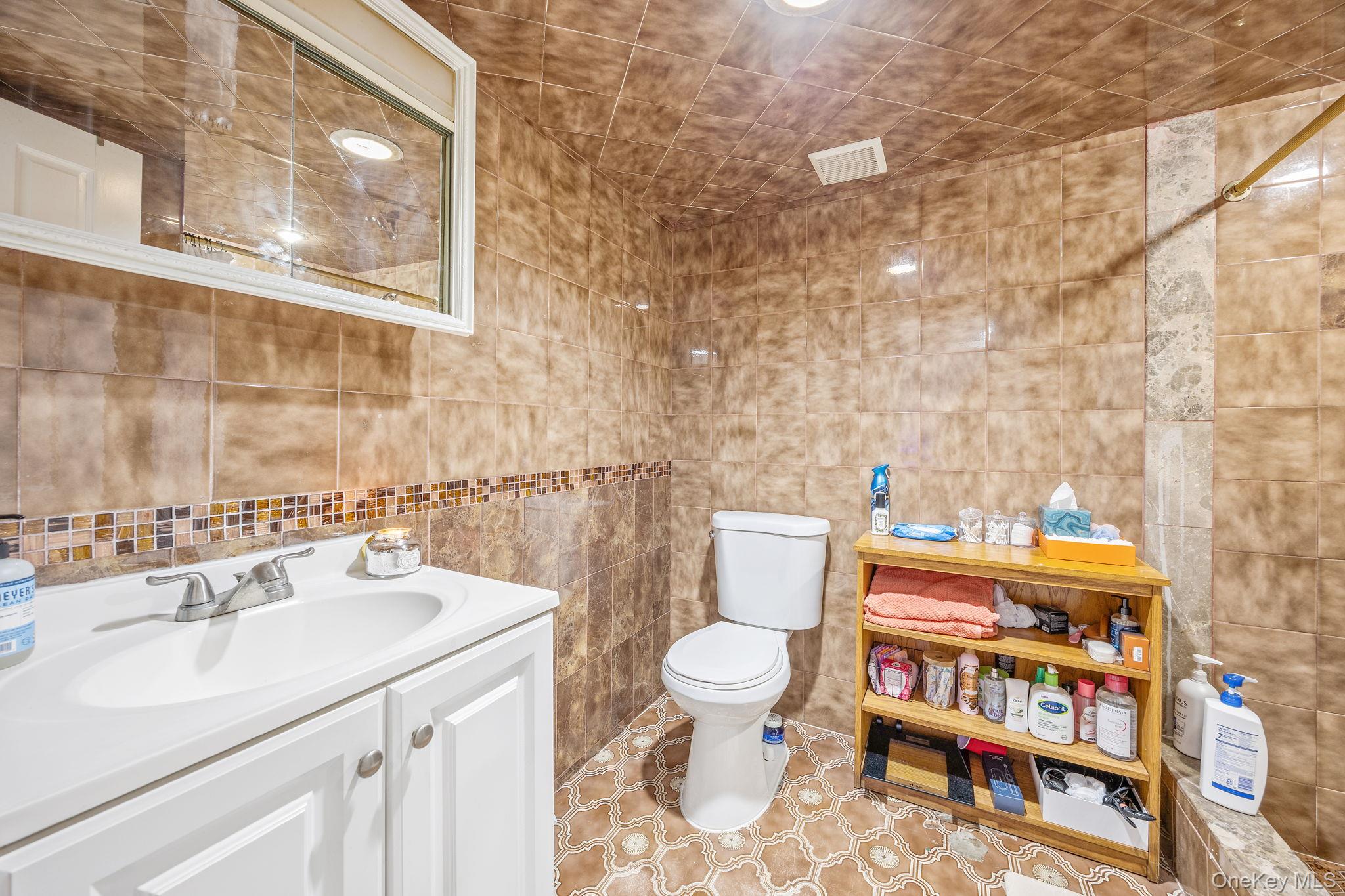 7521 Caldwell Avenue, Middle Village, NY 11379