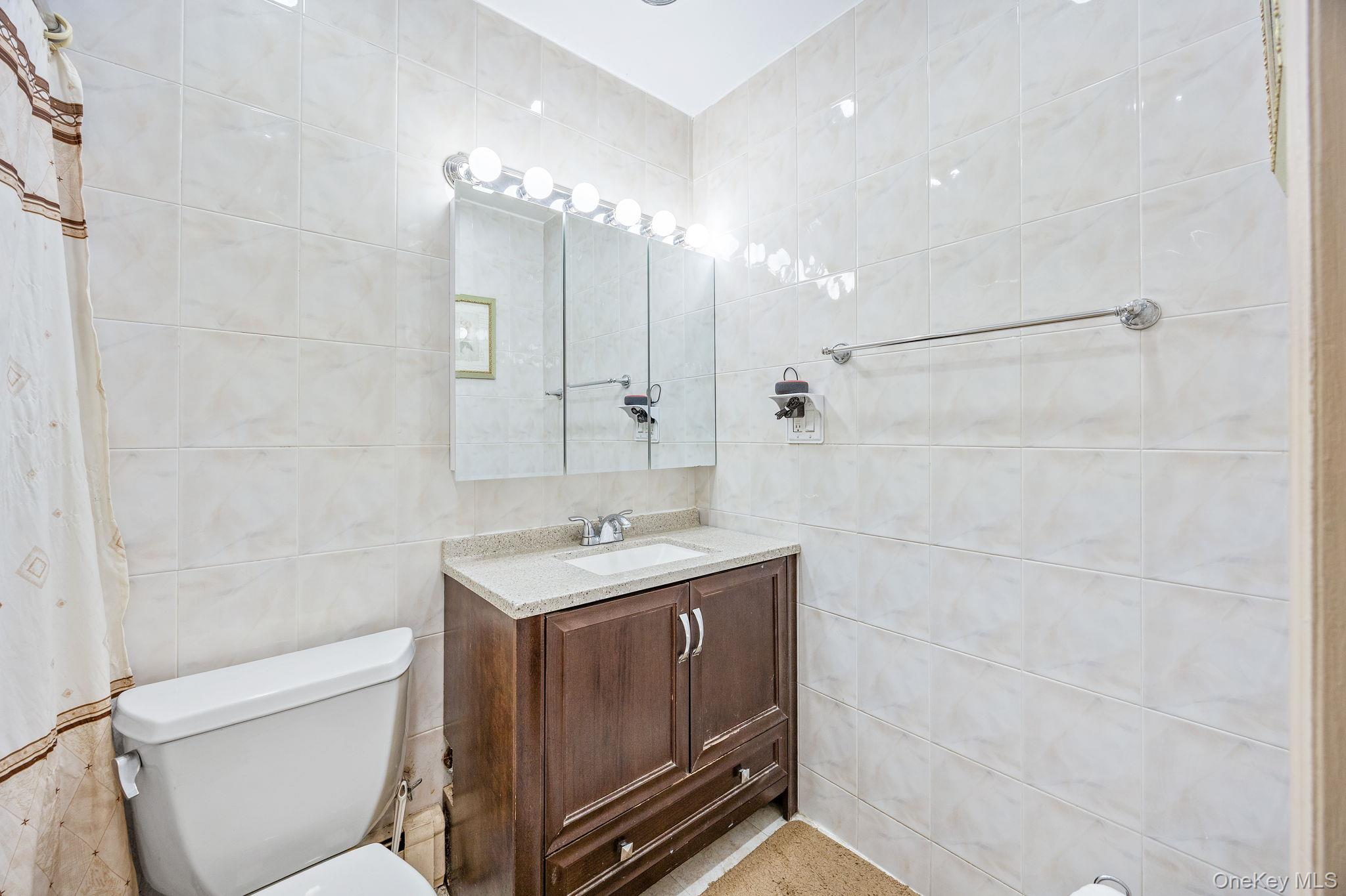 7521 Caldwell Avenue, Middle Village, NY 11379