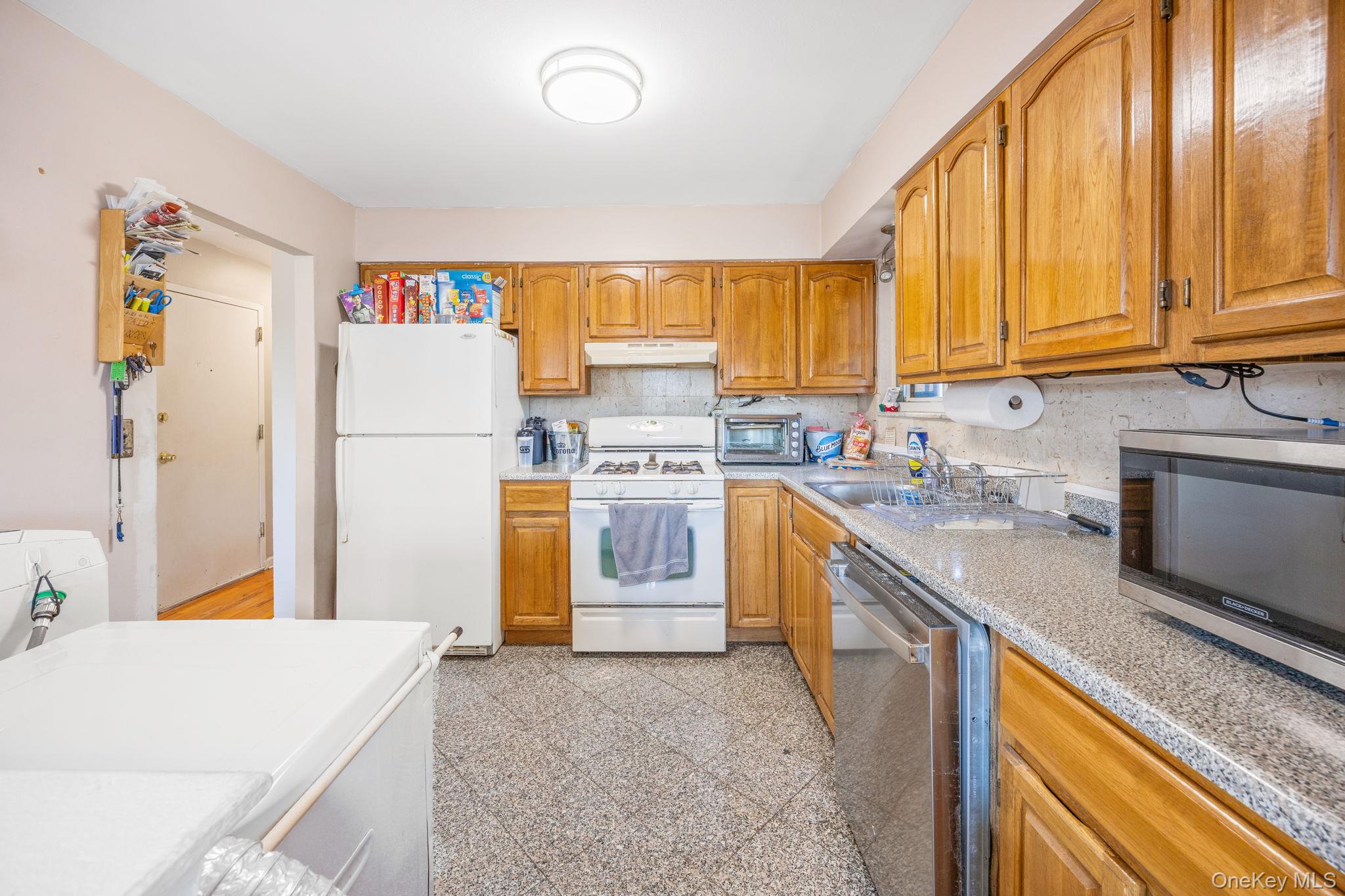 7521 Caldwell Avenue, Middle Village, NY 11379