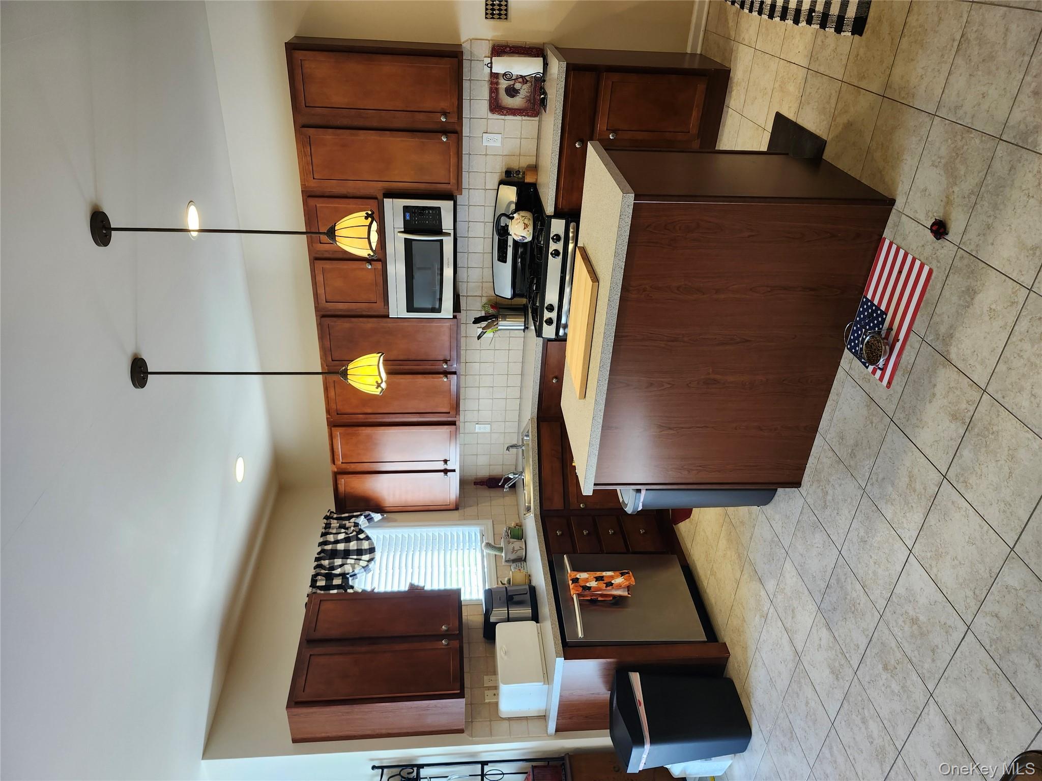 176 N River Drive, Beacon, NY 12508