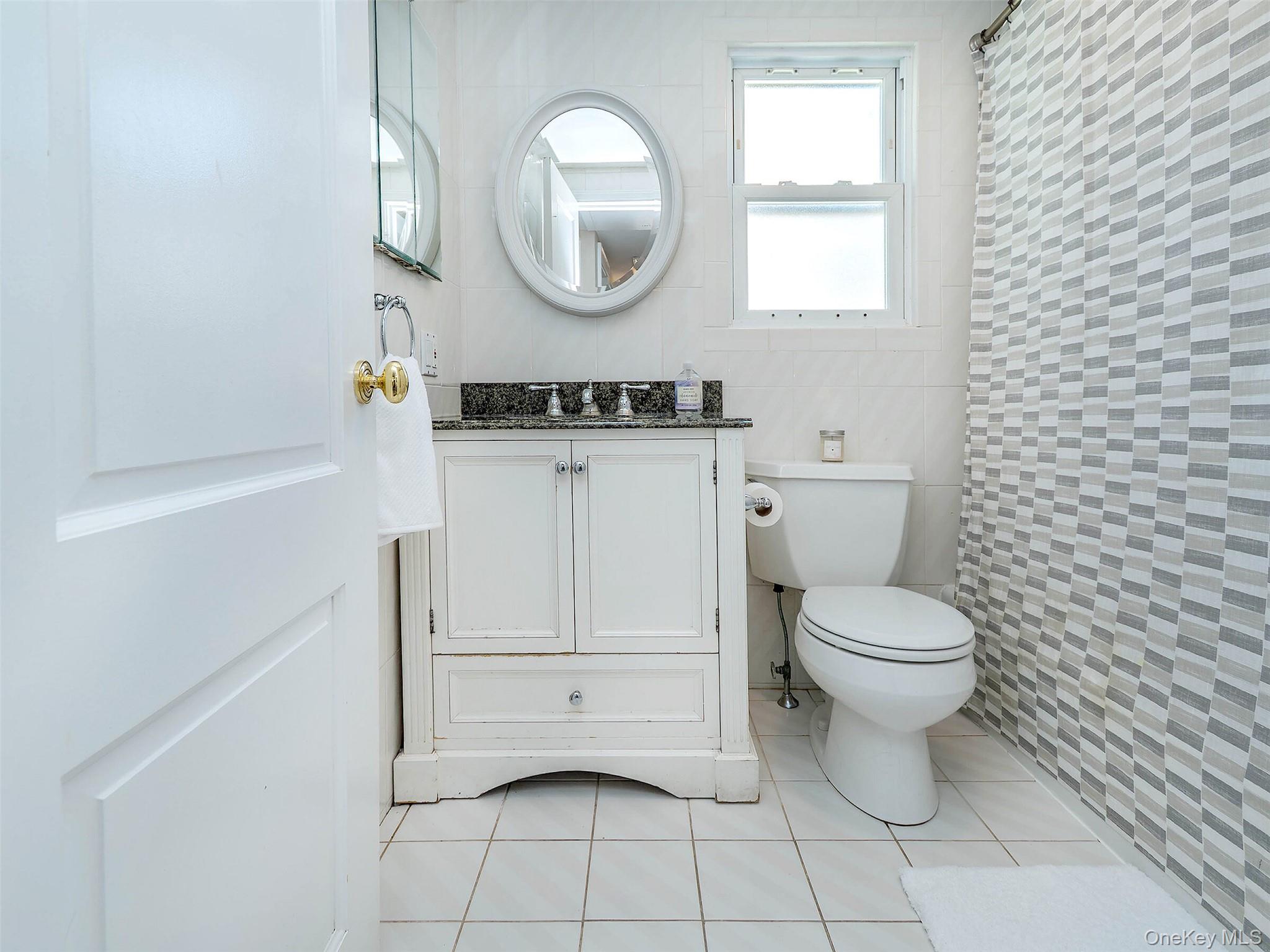 11 Park Avenue, Port Washington, NY 11050