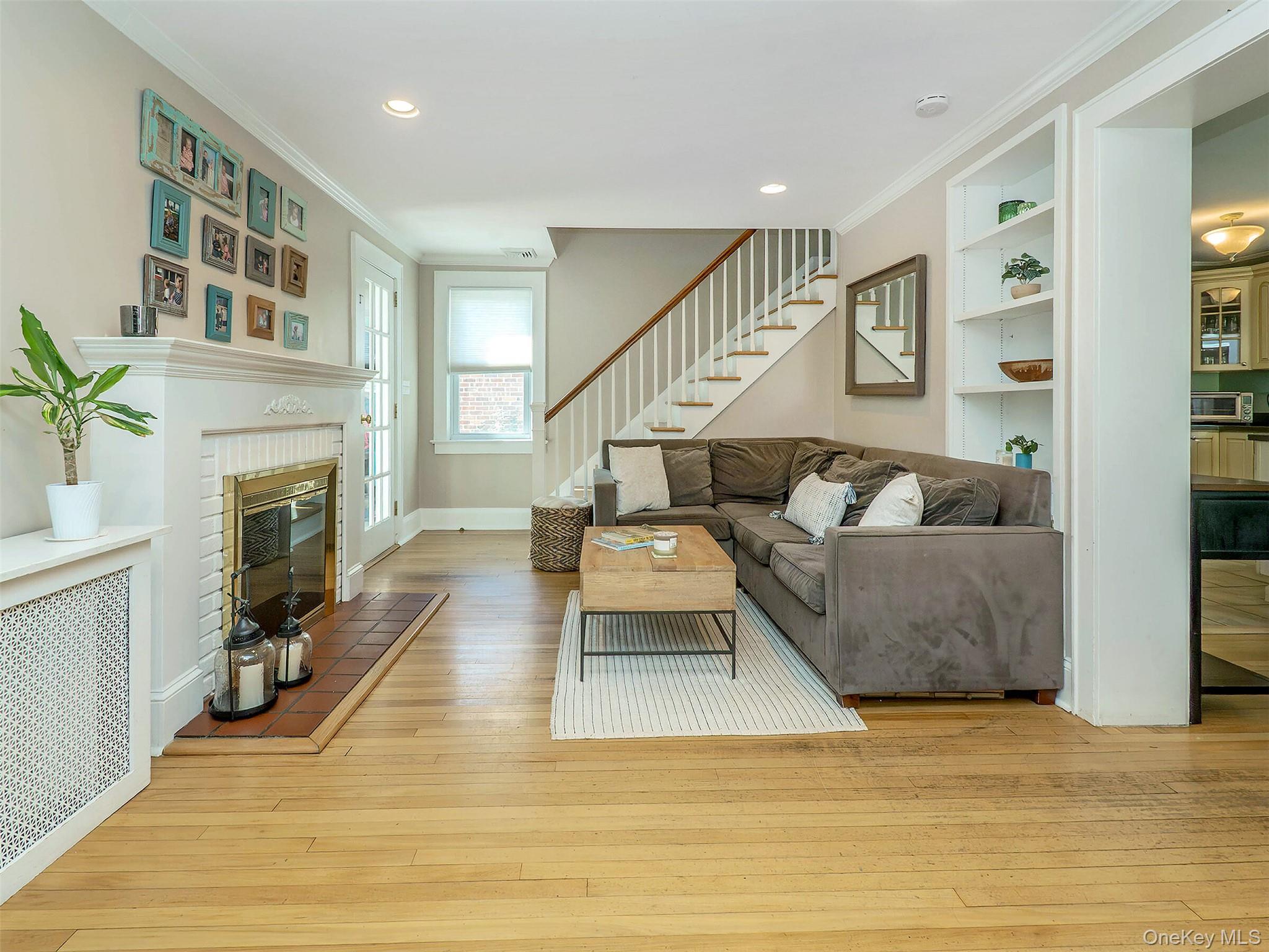 11 Park Avenue, Port Washington, NY 11050