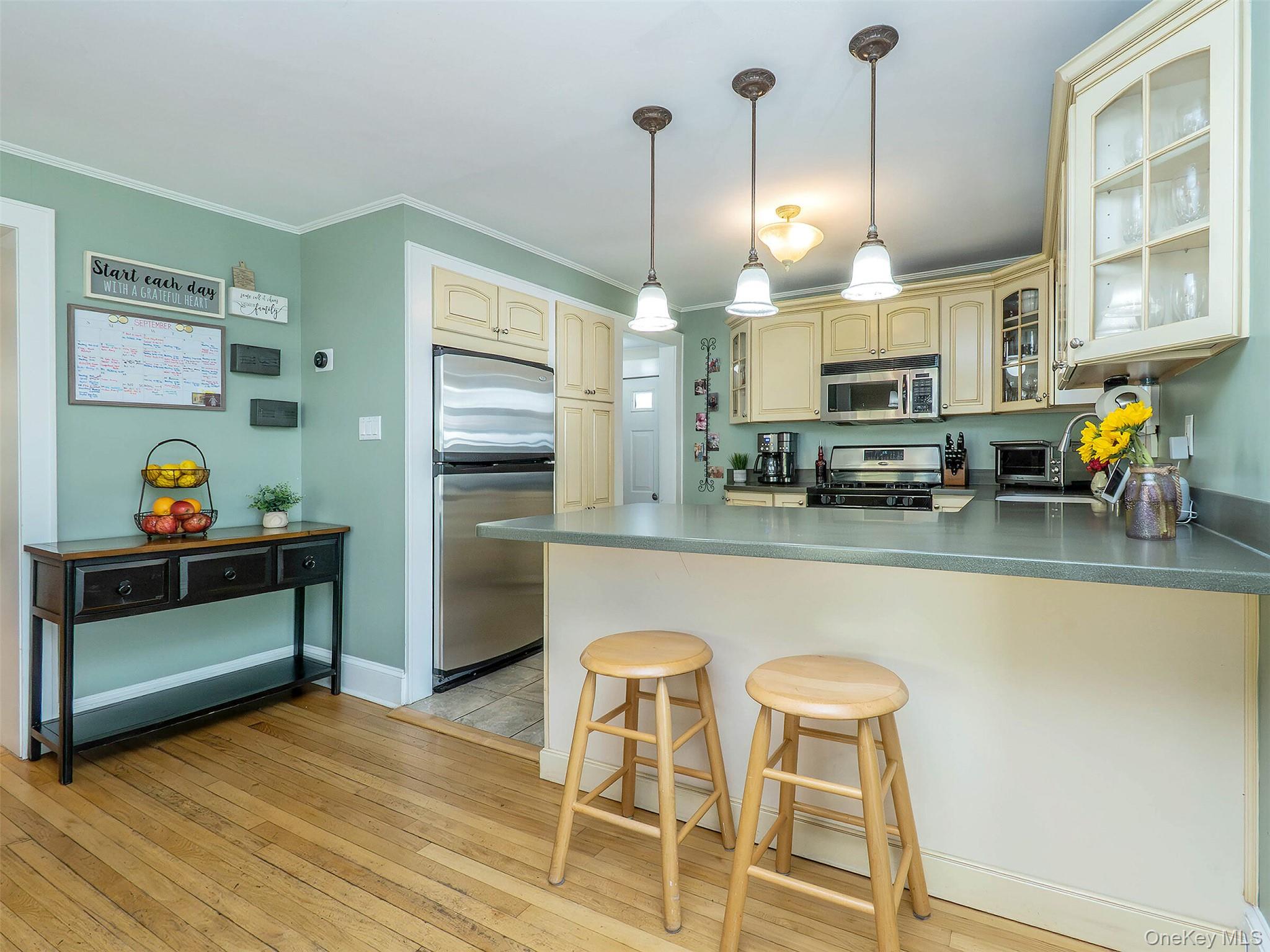 11 Park Avenue, Port Washington, NY 11050