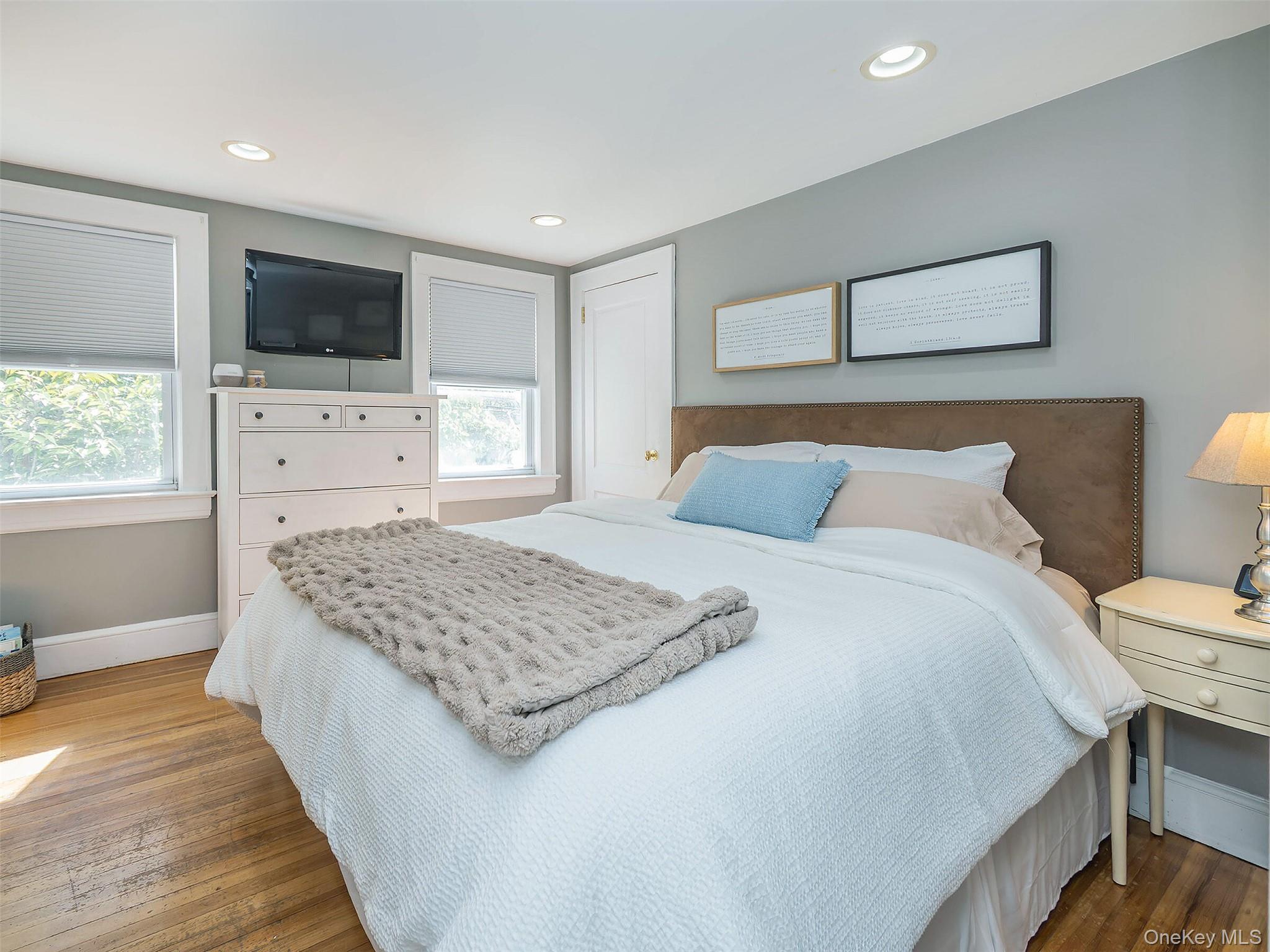 11 Park Avenue, Port Washington, NY 11050