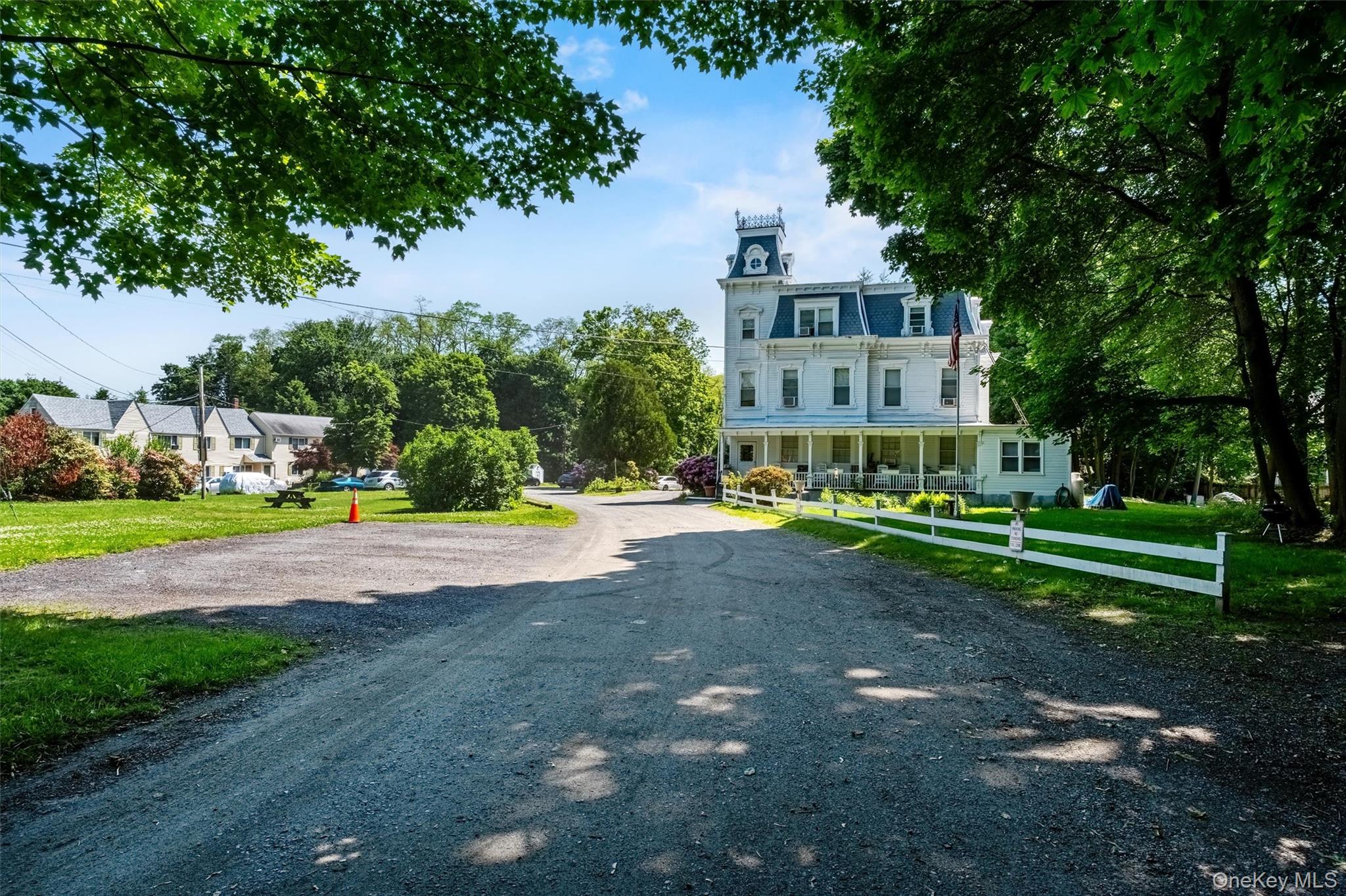 1860 E Main Street, Mohegan Lake, NY 10547