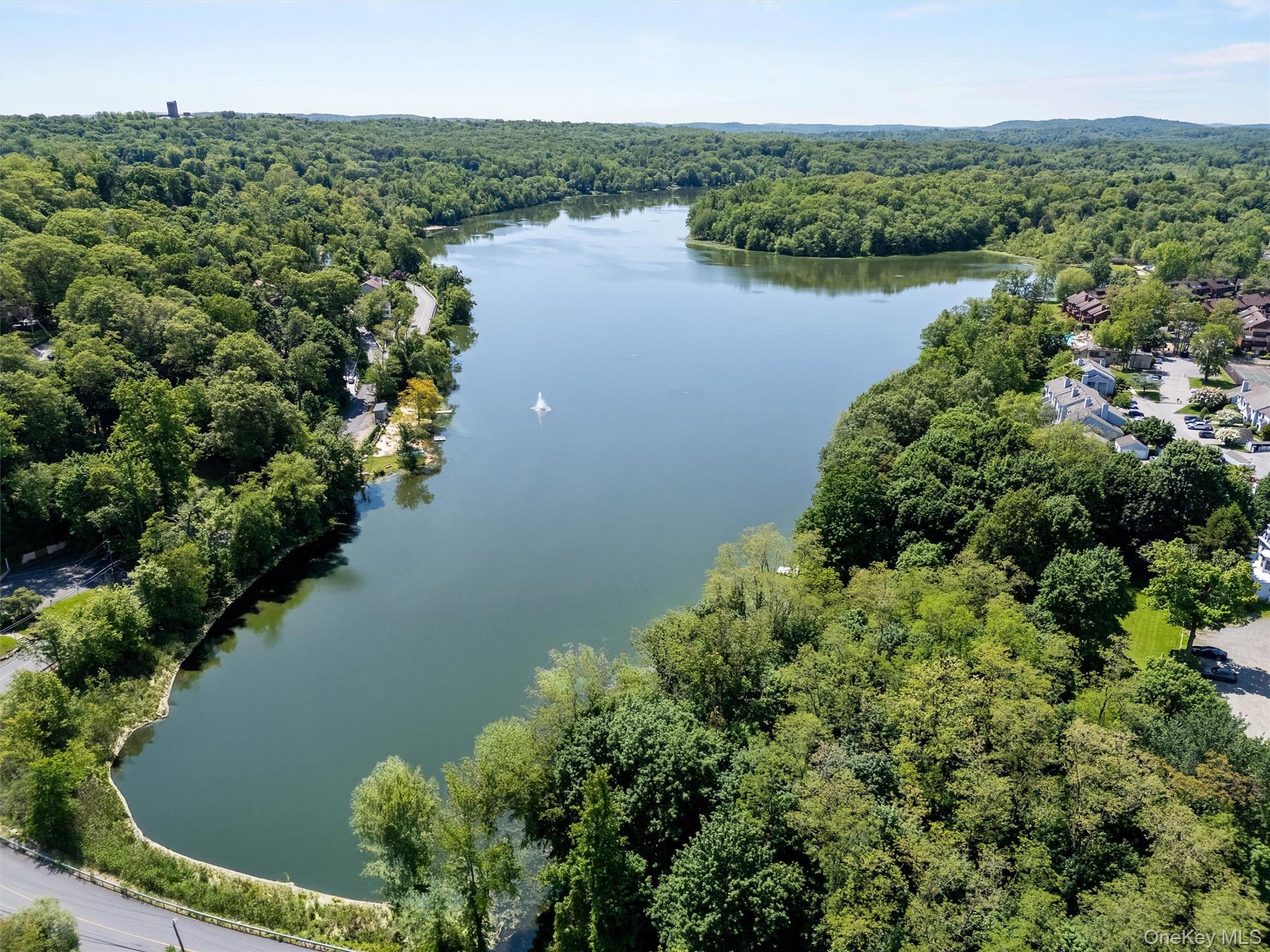 1860 E Main Street, Mohegan Lake, NY 10547