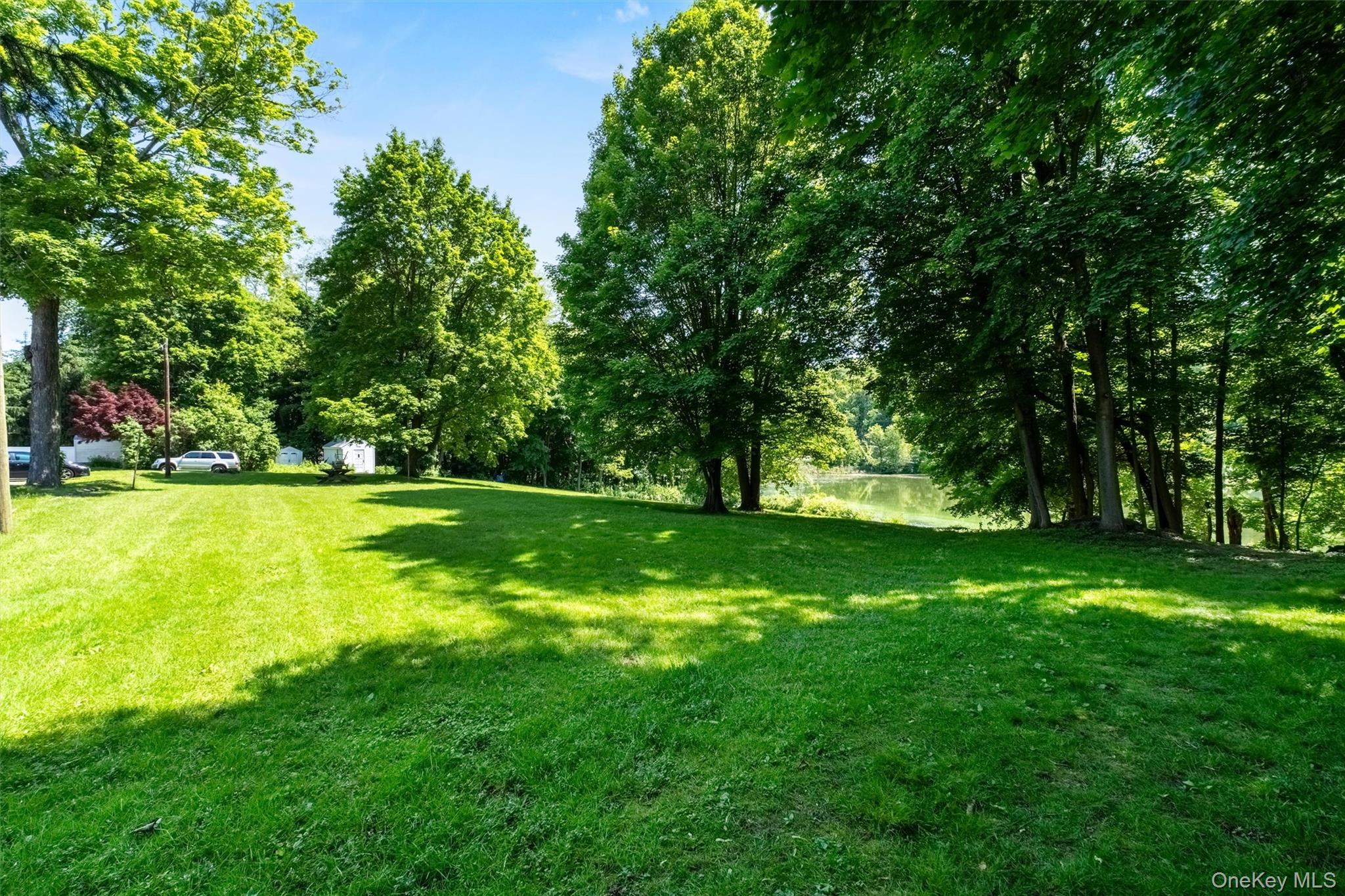 1860 E Main Street, Mohegan Lake, NY 10547