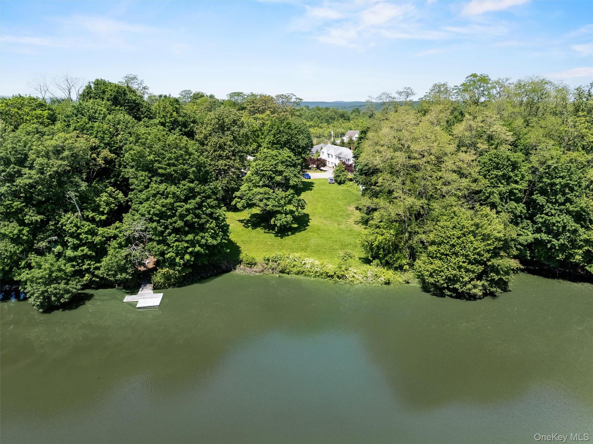 1860 E Main Street, Mohegan Lake, NY 10547