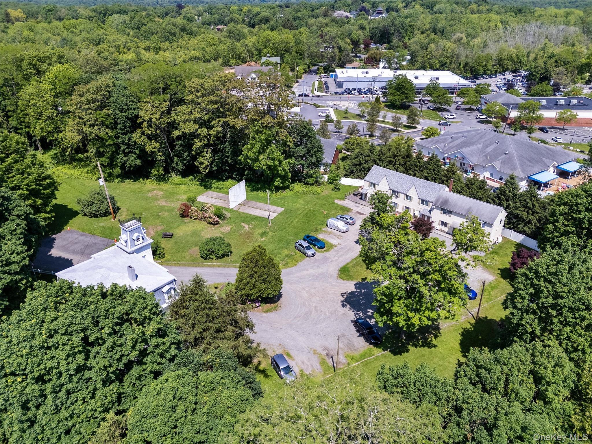 1860 E Main Street, Mohegan Lake, NY 10547