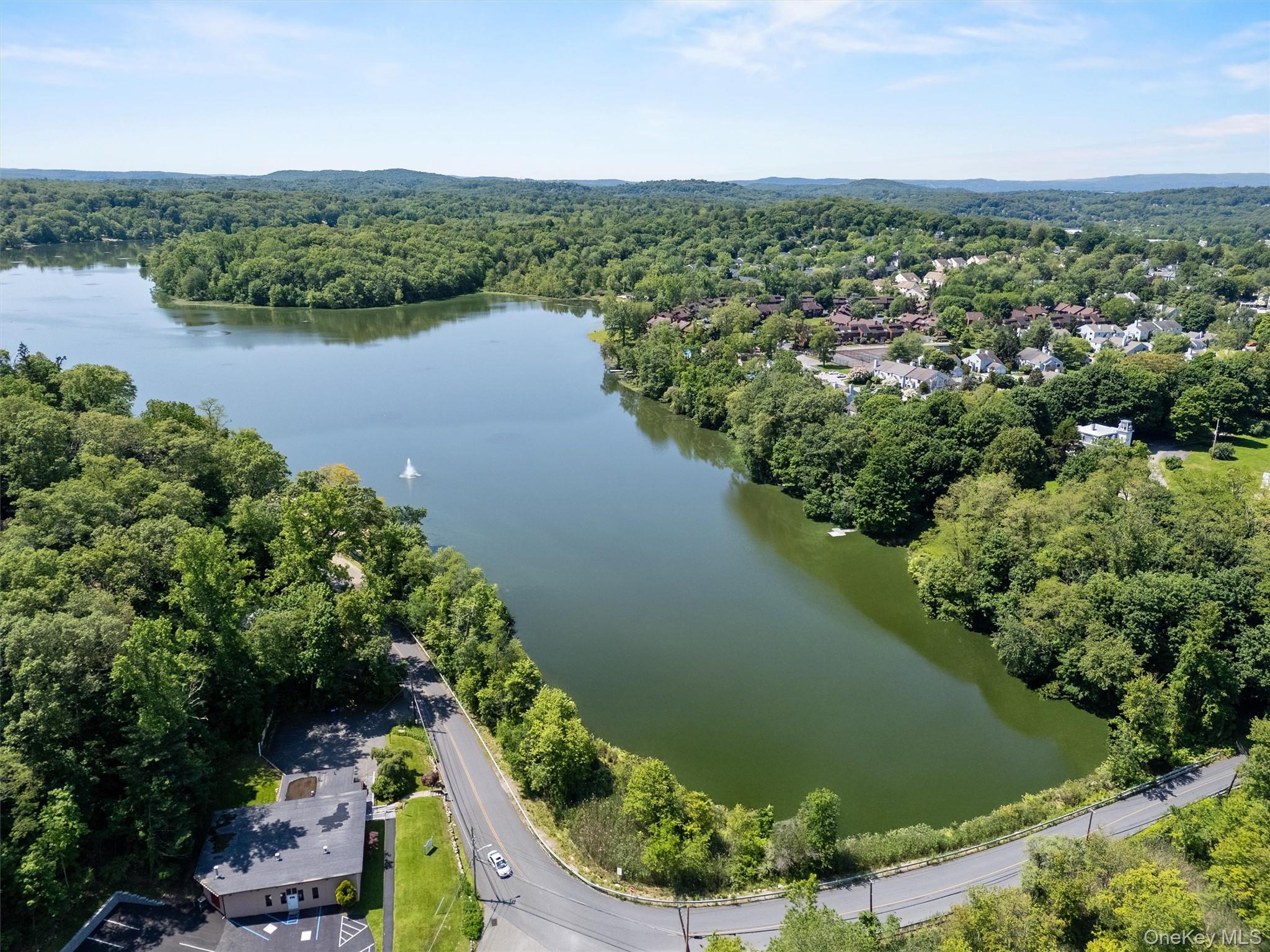 1860 E Main Street, Mohegan Lake, NY 10547