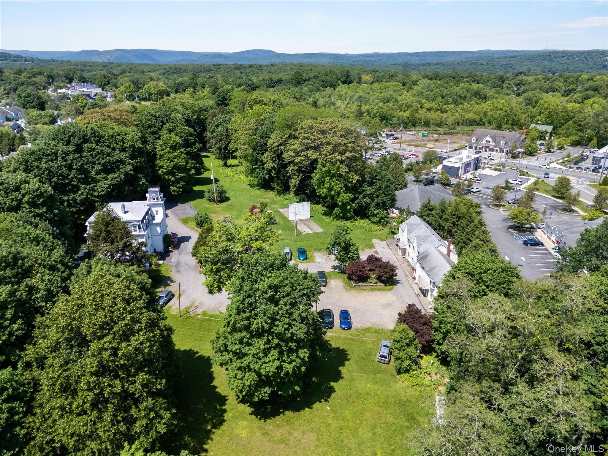 1860 E Main Street, Mohegan Lake, NY 10547