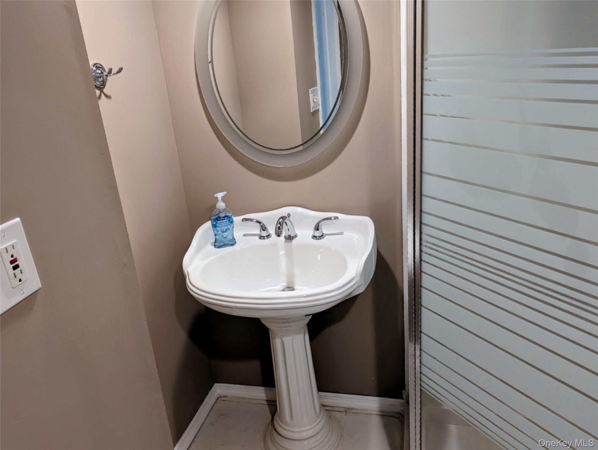 139 Pine Neck Avenue, East Patchogue, NY 11772