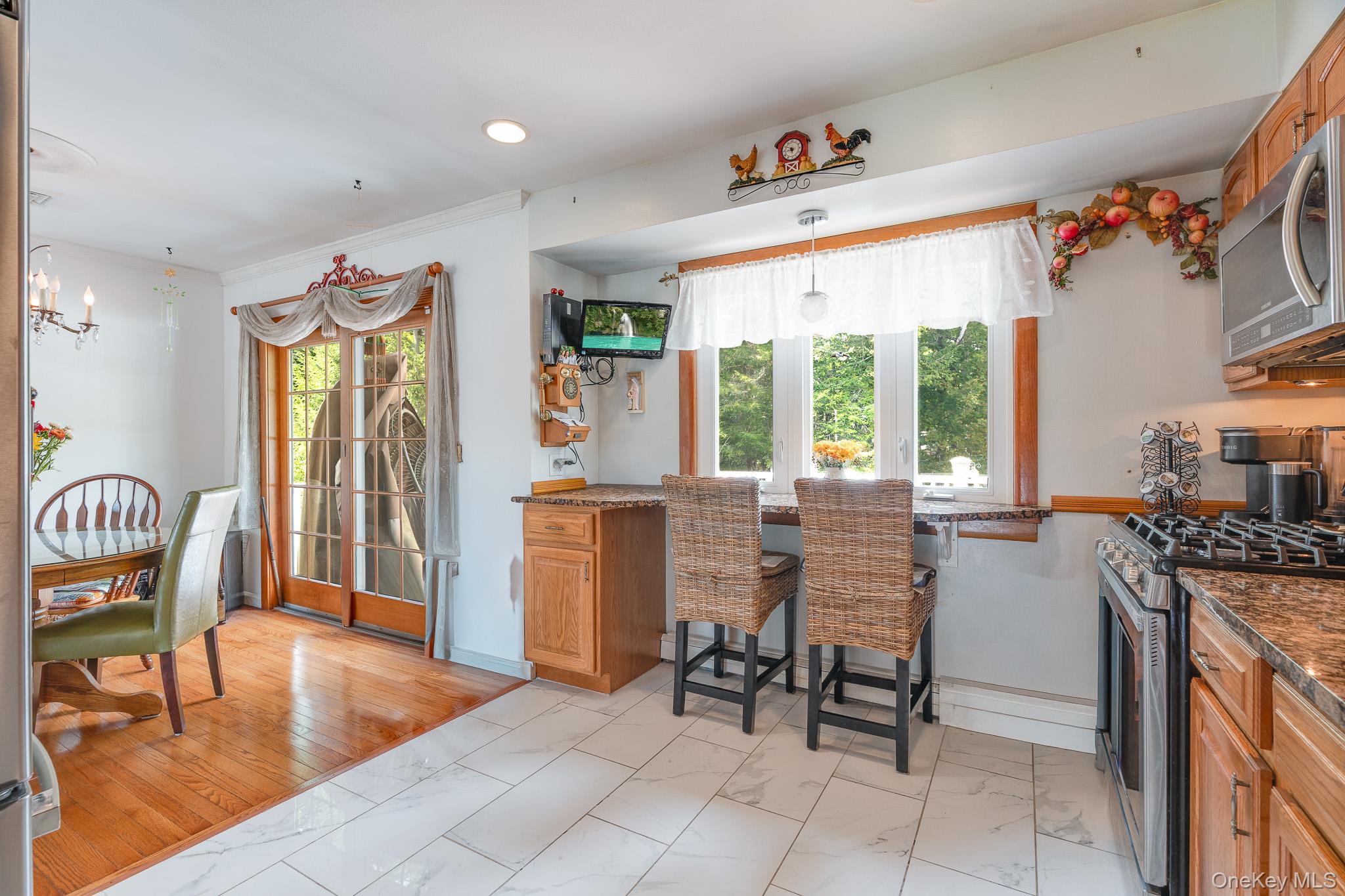 34 Raker Road, Poughkeepsie, NY 12603