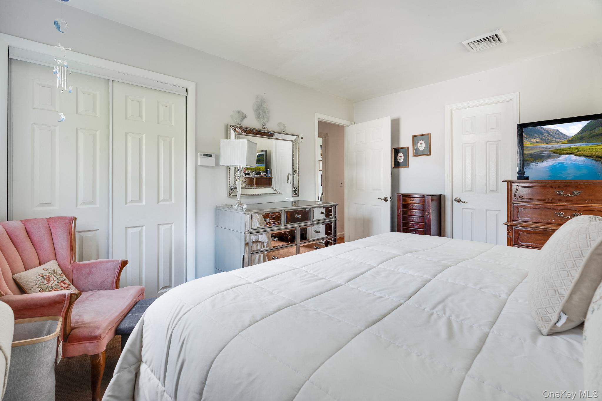 34 Raker Road, Poughkeepsie, NY 12603