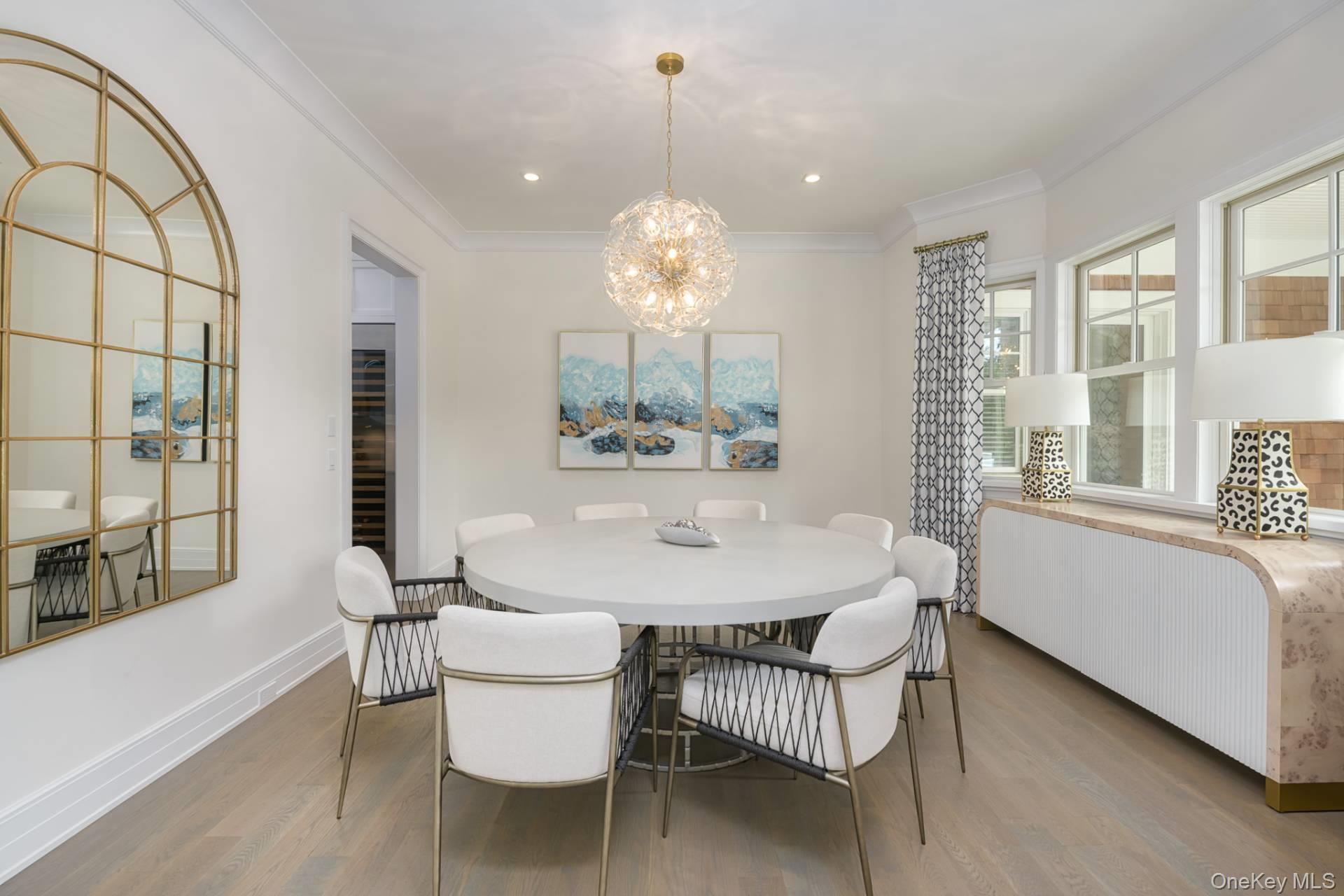 2 Rose Court, Southampton, NY 11968