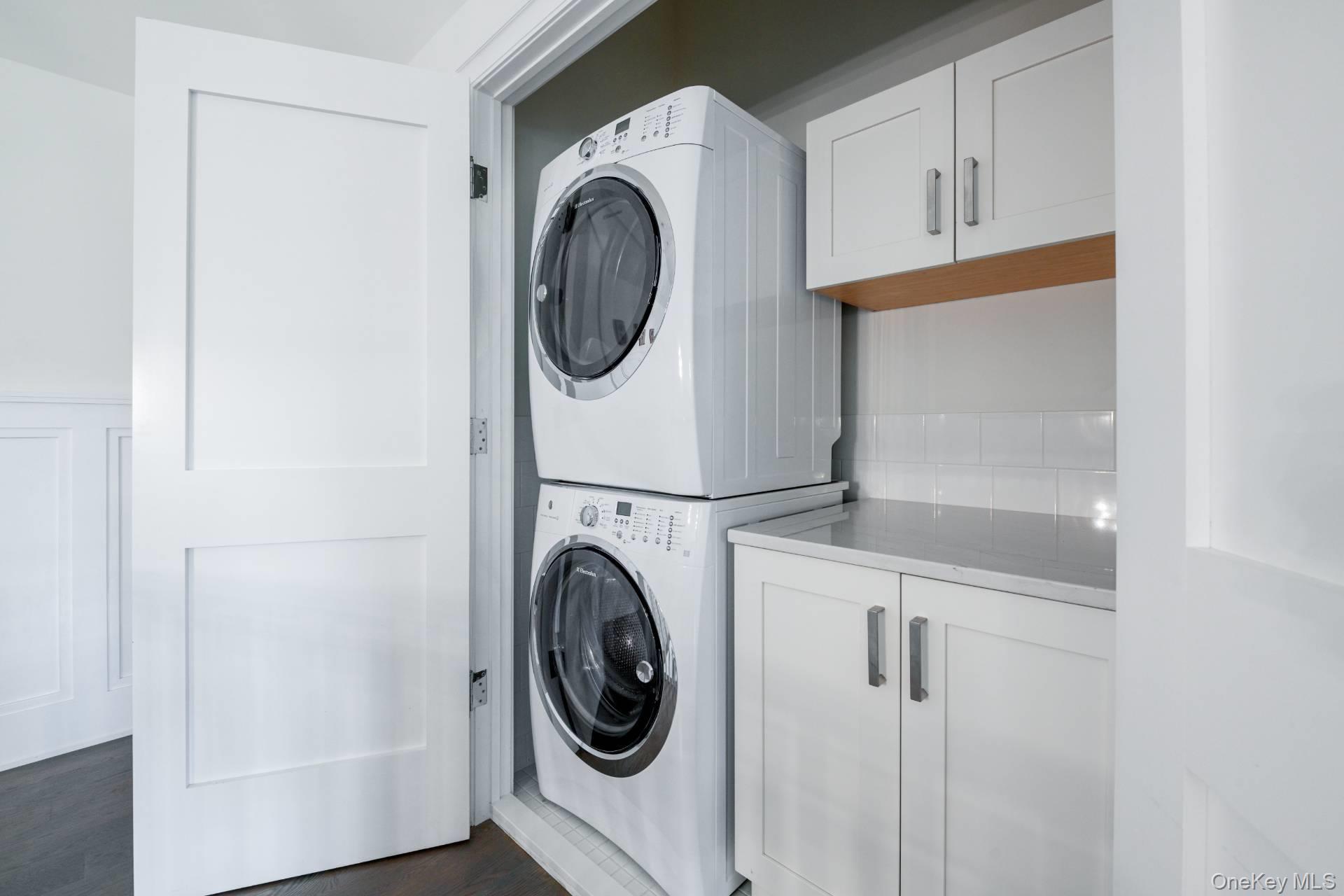 2 Rose Court, Southampton, NY 11968