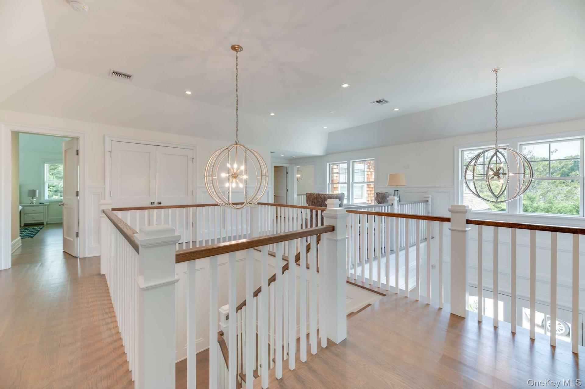 2 Rose Court, Southampton, NY 11968