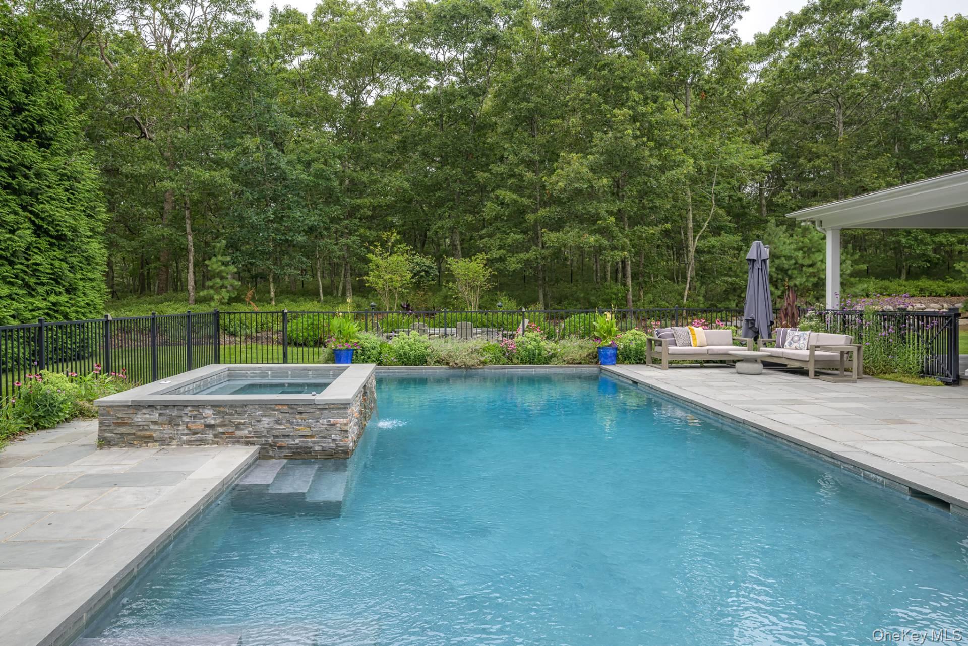 2 Rose Court, Southampton, NY 11968