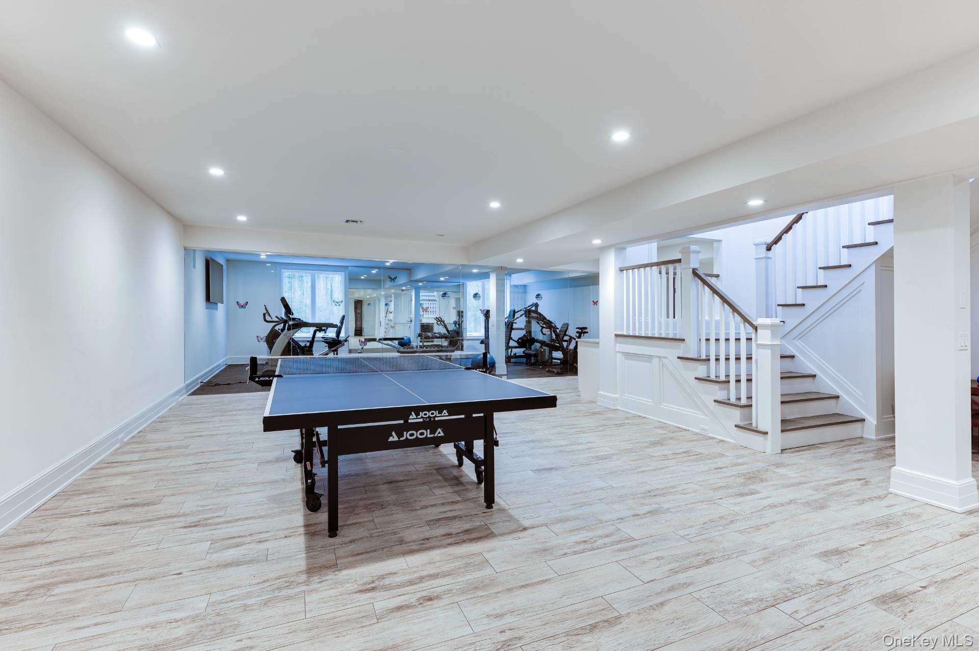 2 Rose Court, Southampton, NY 11968