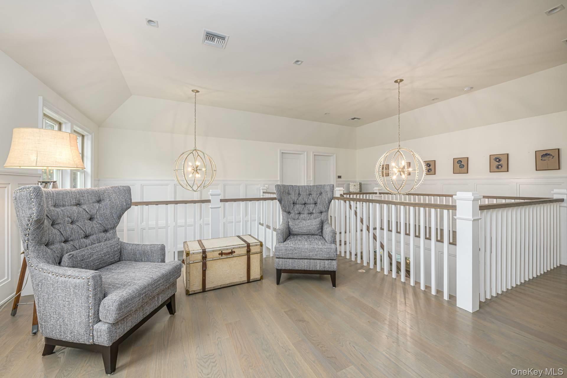 2 Rose Court, Southampton, NY 11968