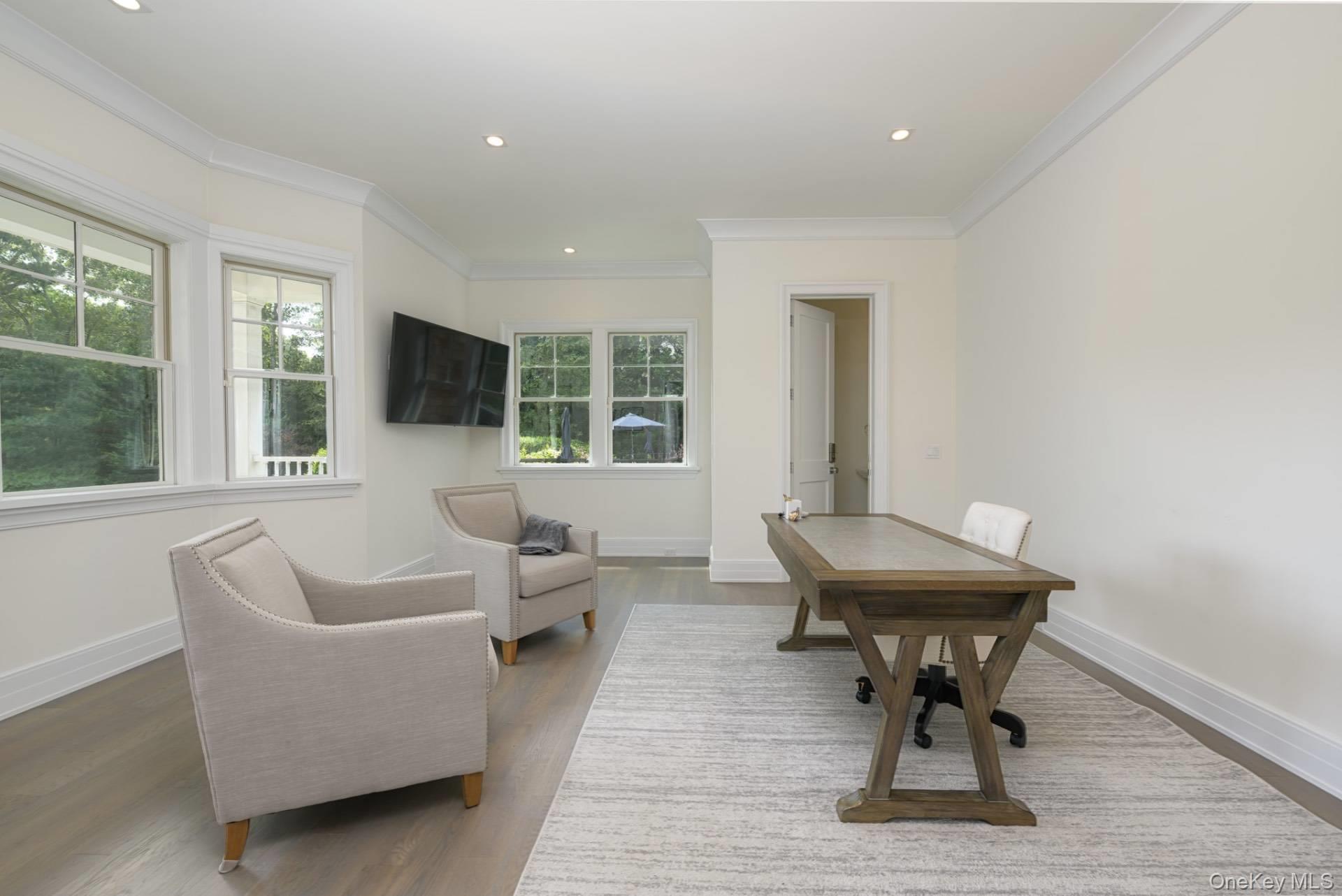 2 Rose Court, Southampton, NY 11968