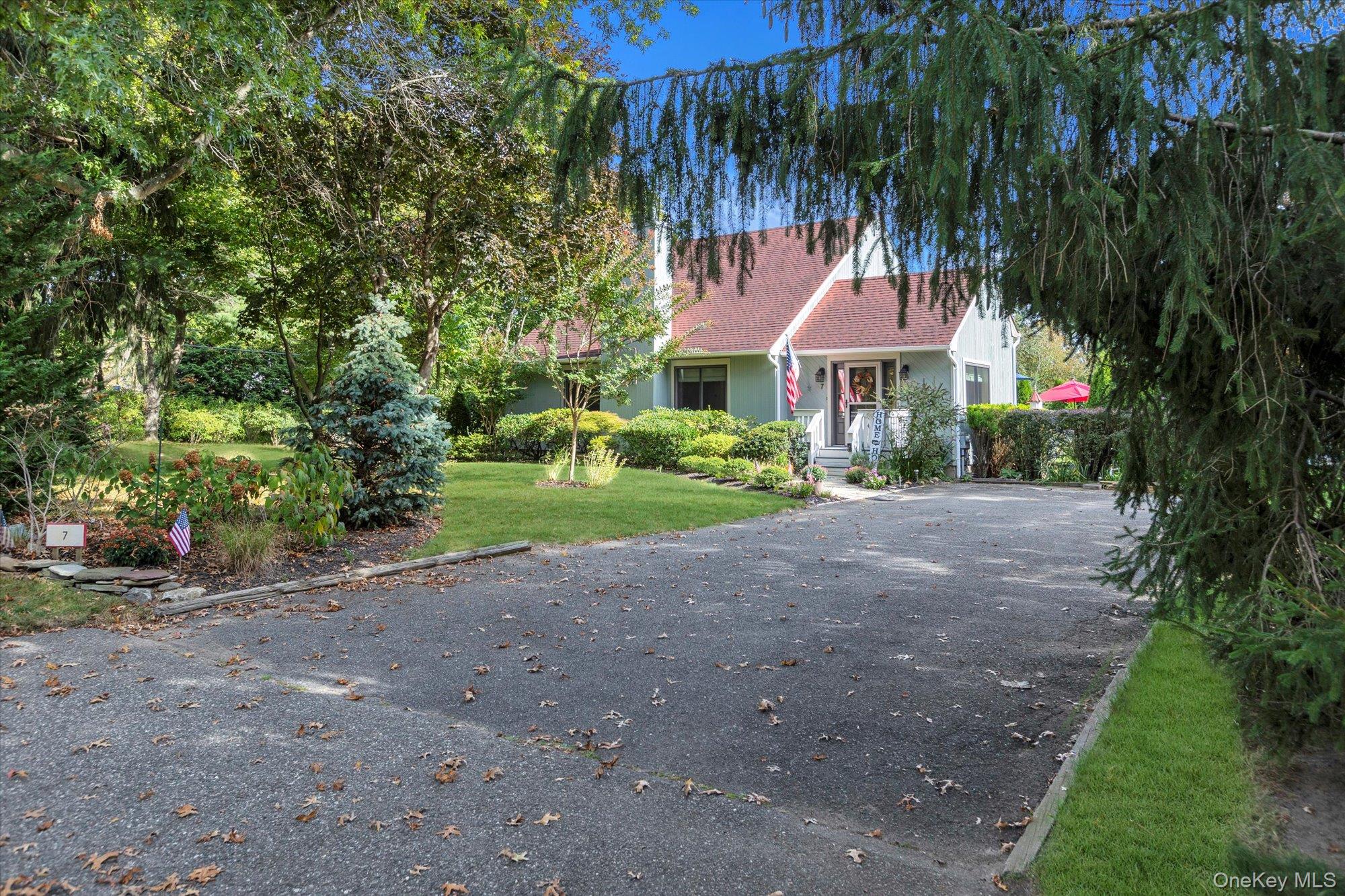 7 Eileen Circle, Jamesport, NY 11947