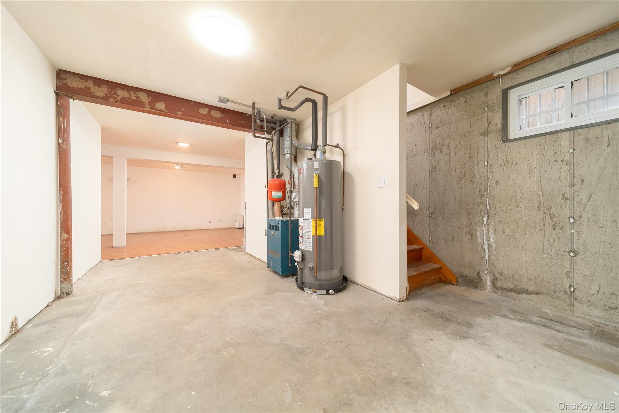 8716 Palo Alto Street, Hollis, NY 11423