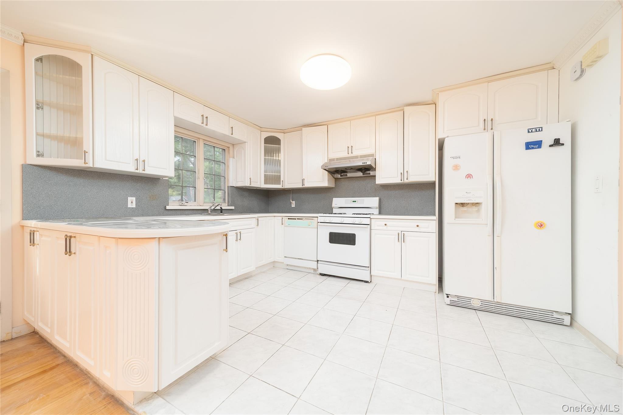 8716 Palo Alto Street, Hollis, NY 11423