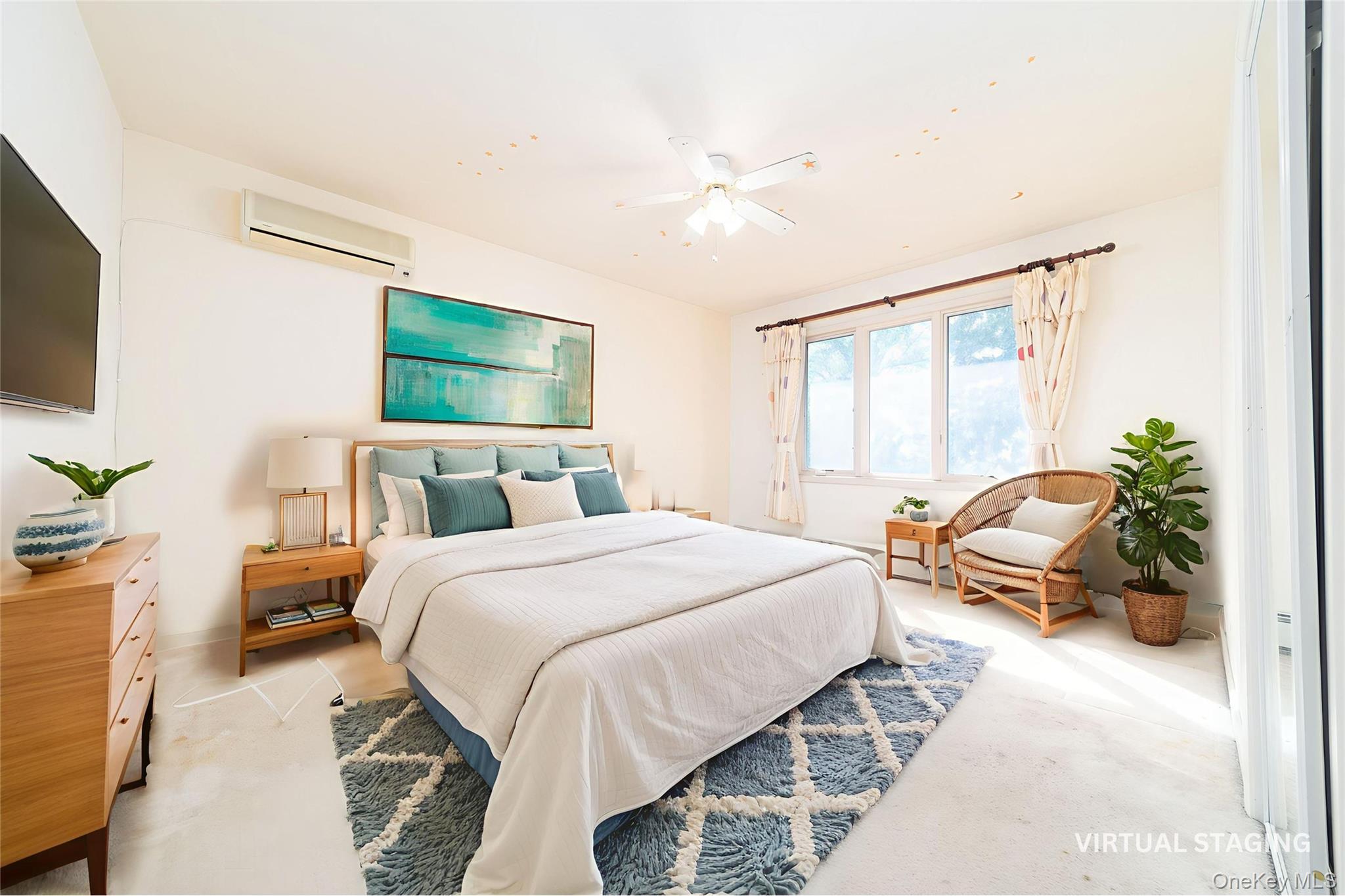 8716 Palo Alto Street, Hollis, NY 11423