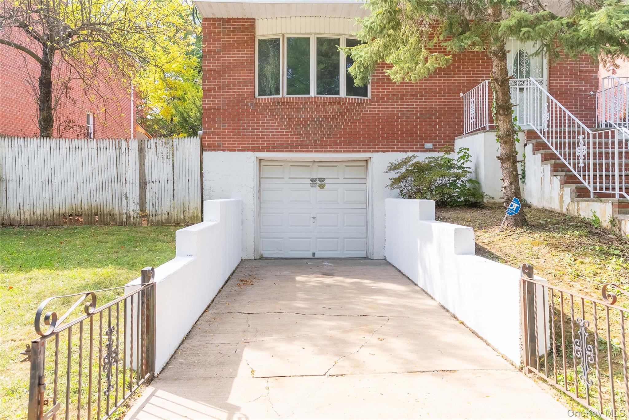 8716 Palo Alto Street, Hollis, NY 11423