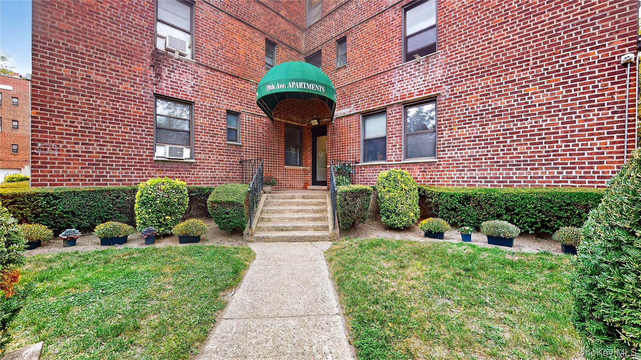 52-30 39th Avenue # 2B, Woodside, NY 11377