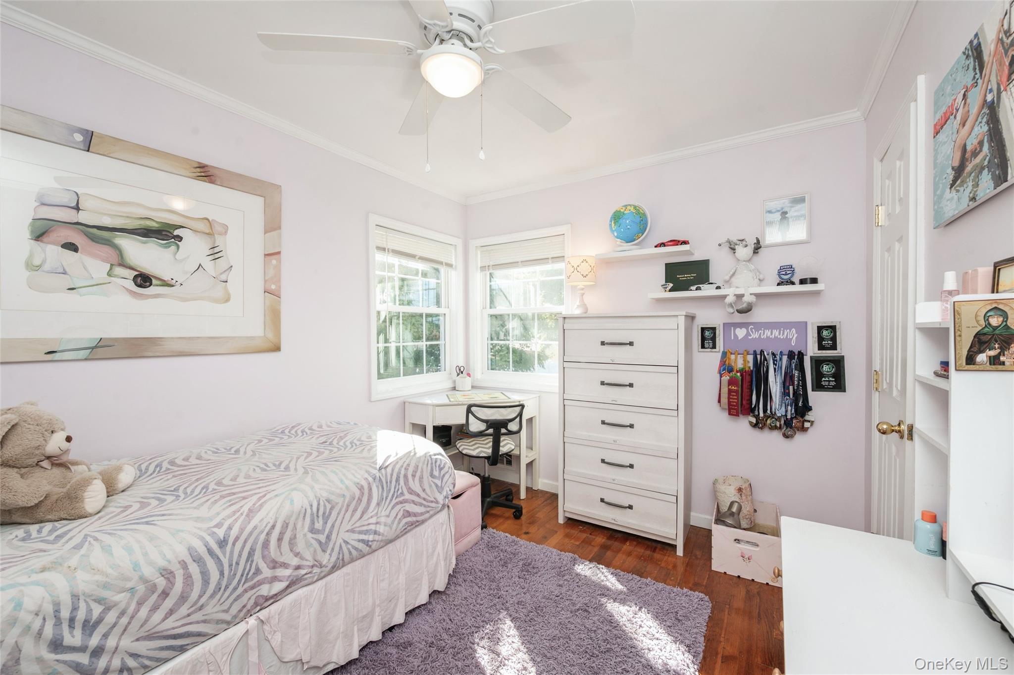 18 Lois Lane, Farmingdale, NY 11735