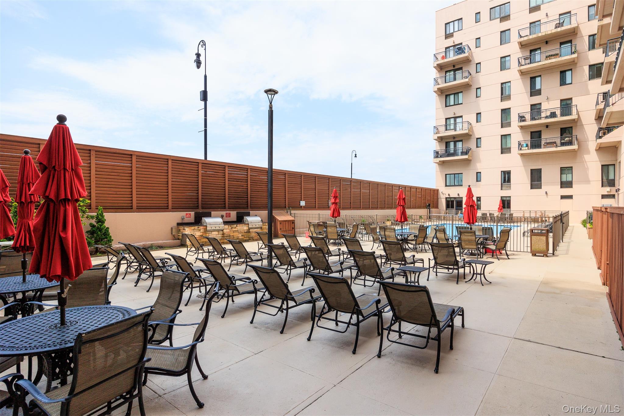 100 W Broadway # 4S, Long Beach, NY 11561