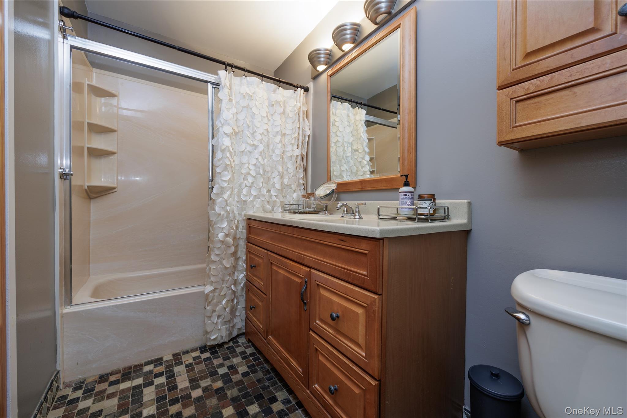 100 W Broadway # 4S, Long Beach, NY 11561