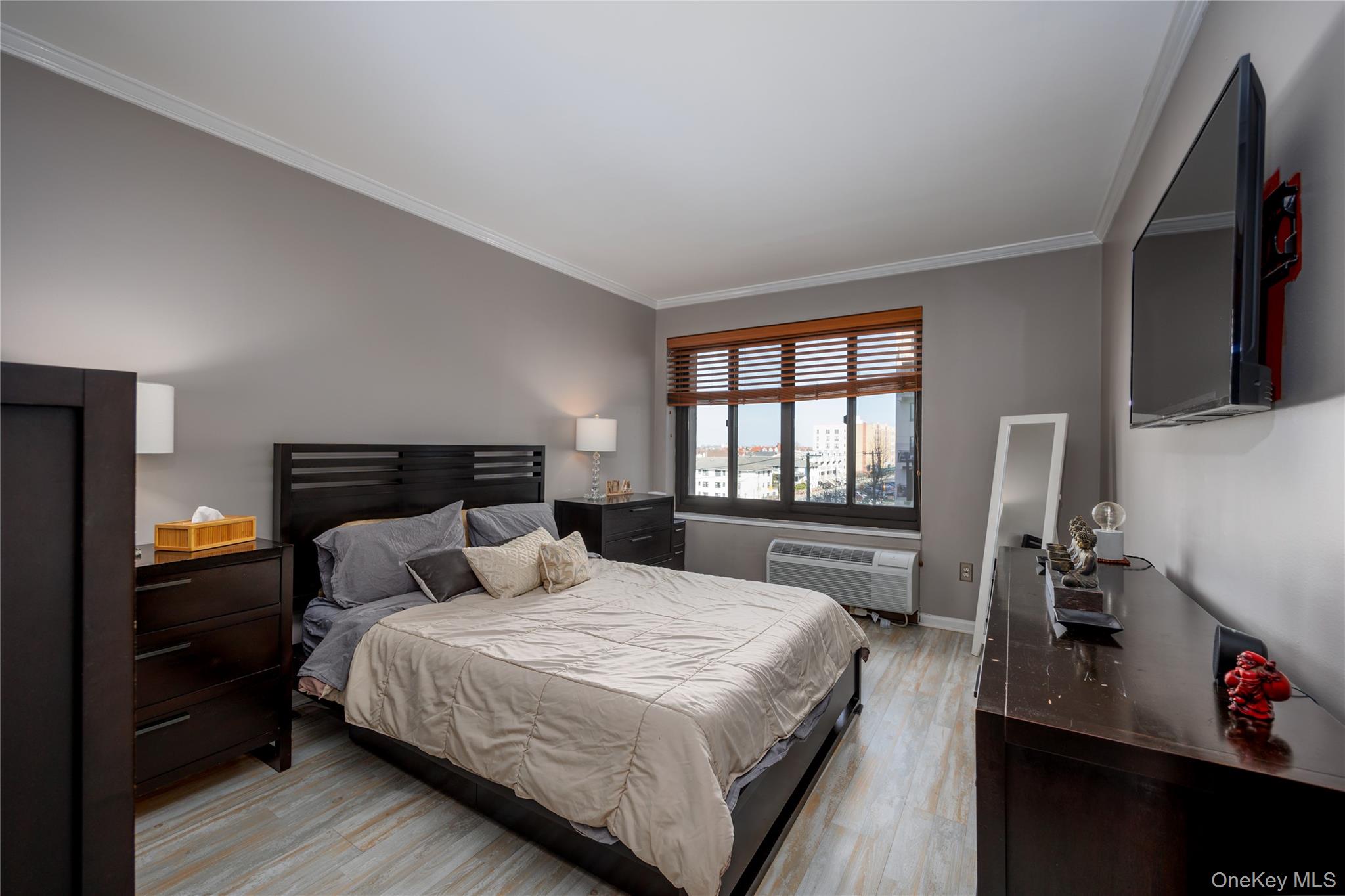 100 W Broadway # 4S, Long Beach, NY 11561