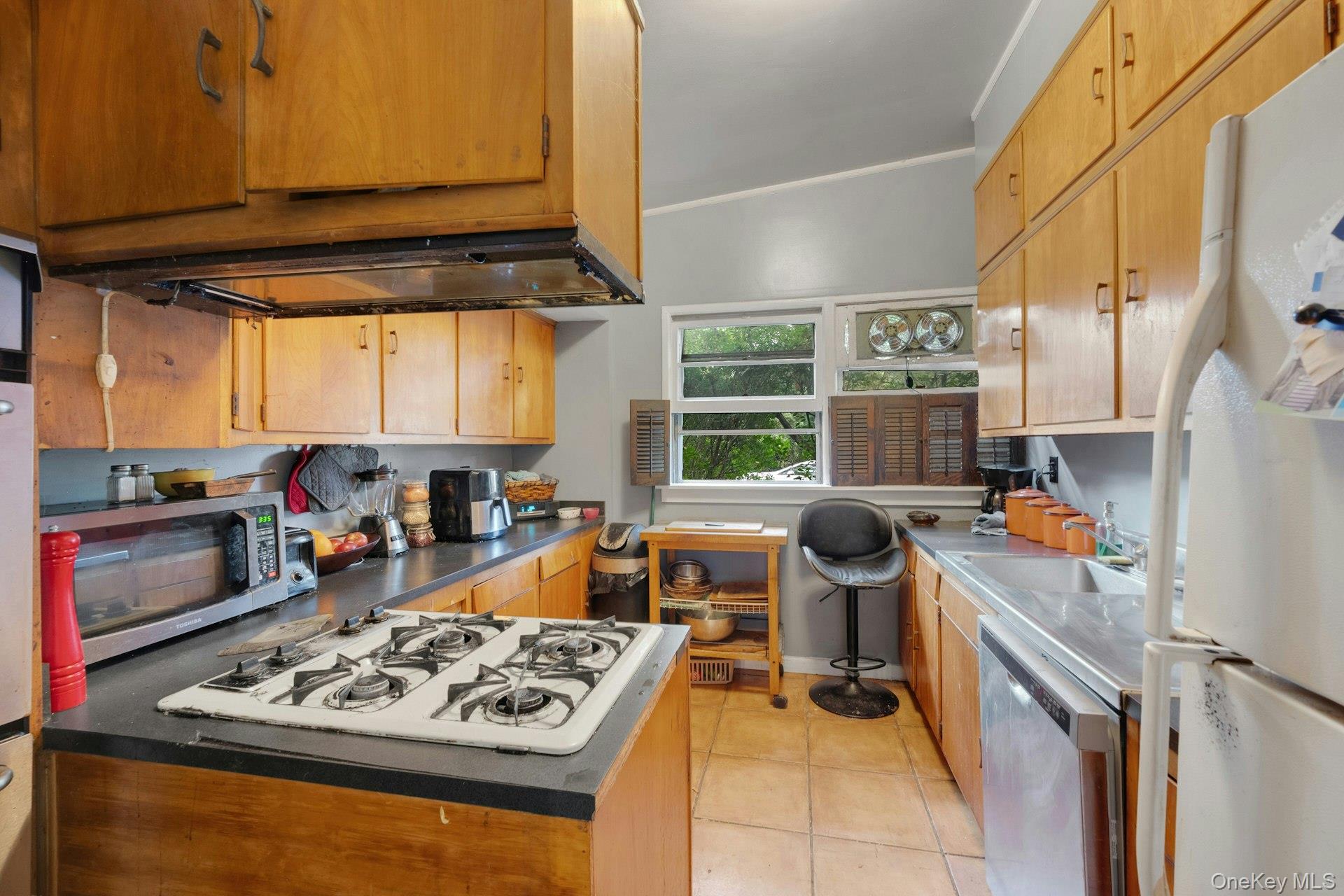 85 aka 87 Lefferts Road, Yonkers, NY 10705