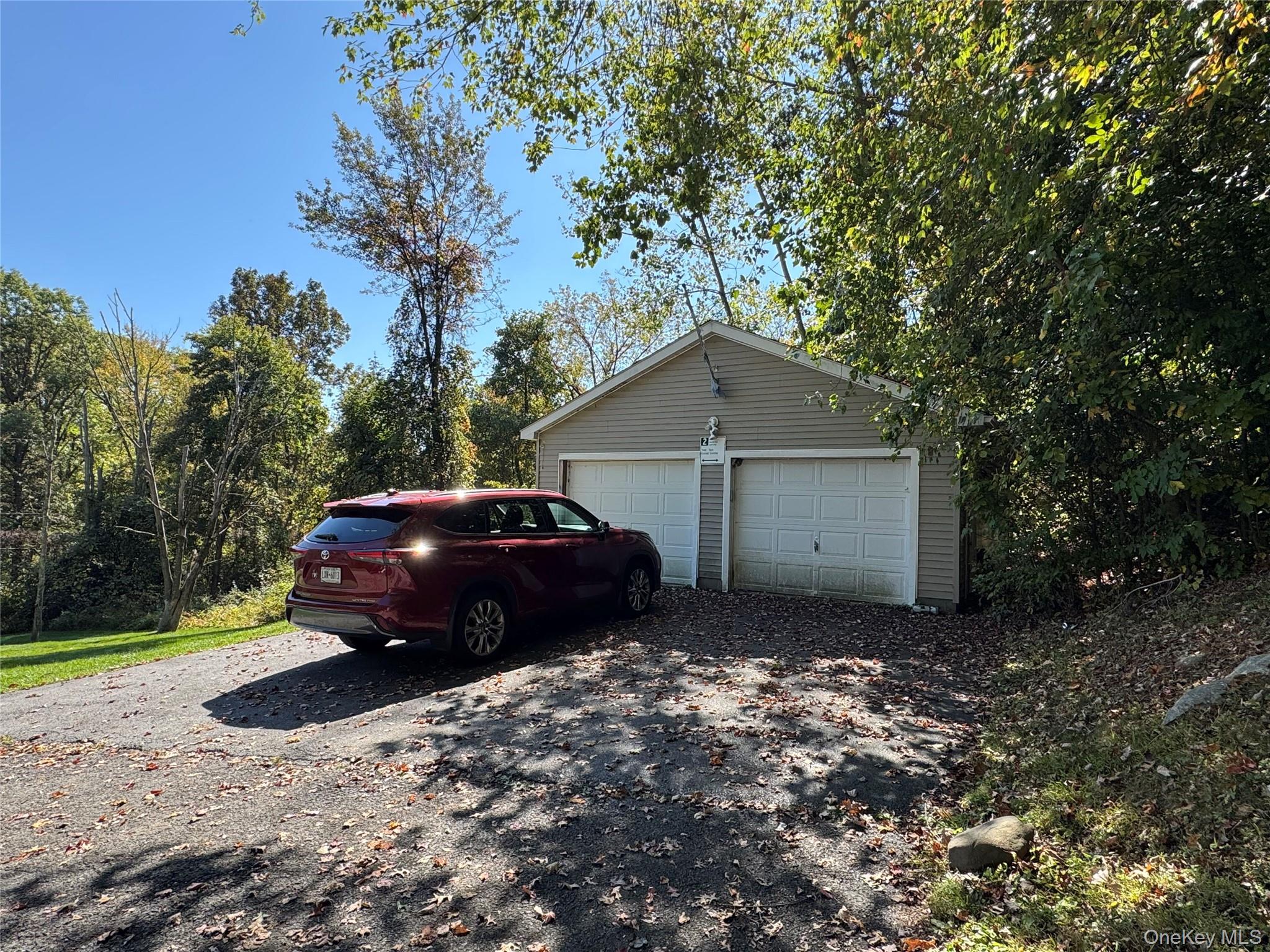 527 Toleman Road, Rock Tavern, NY 12575