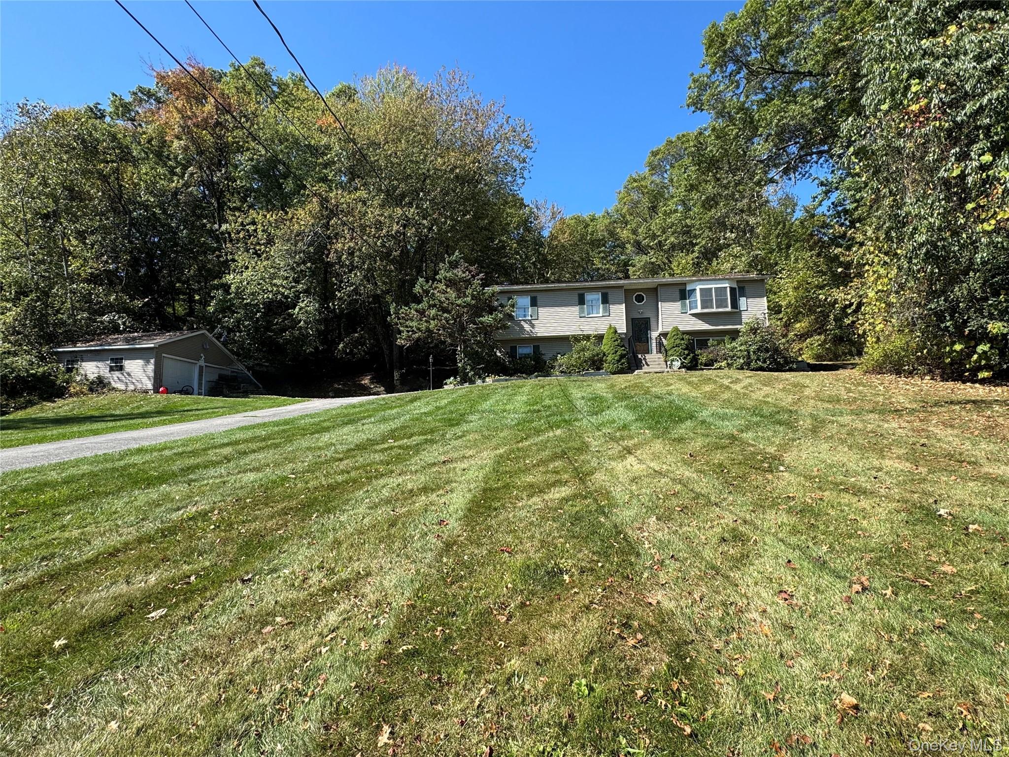 527 Toleman Road, Rock Tavern, NY 12575