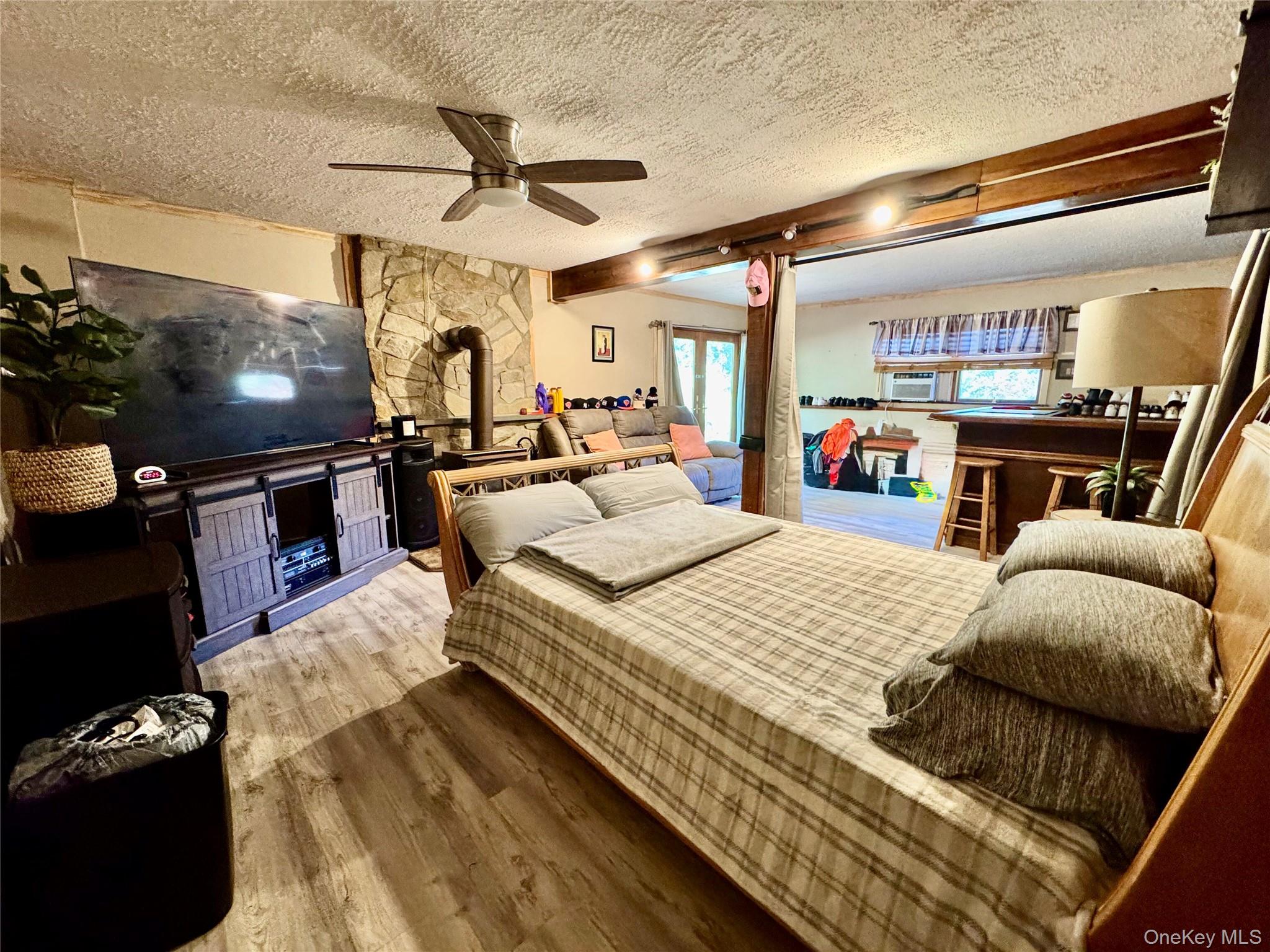 527 Toleman Road, Rock Tavern, NY 12575