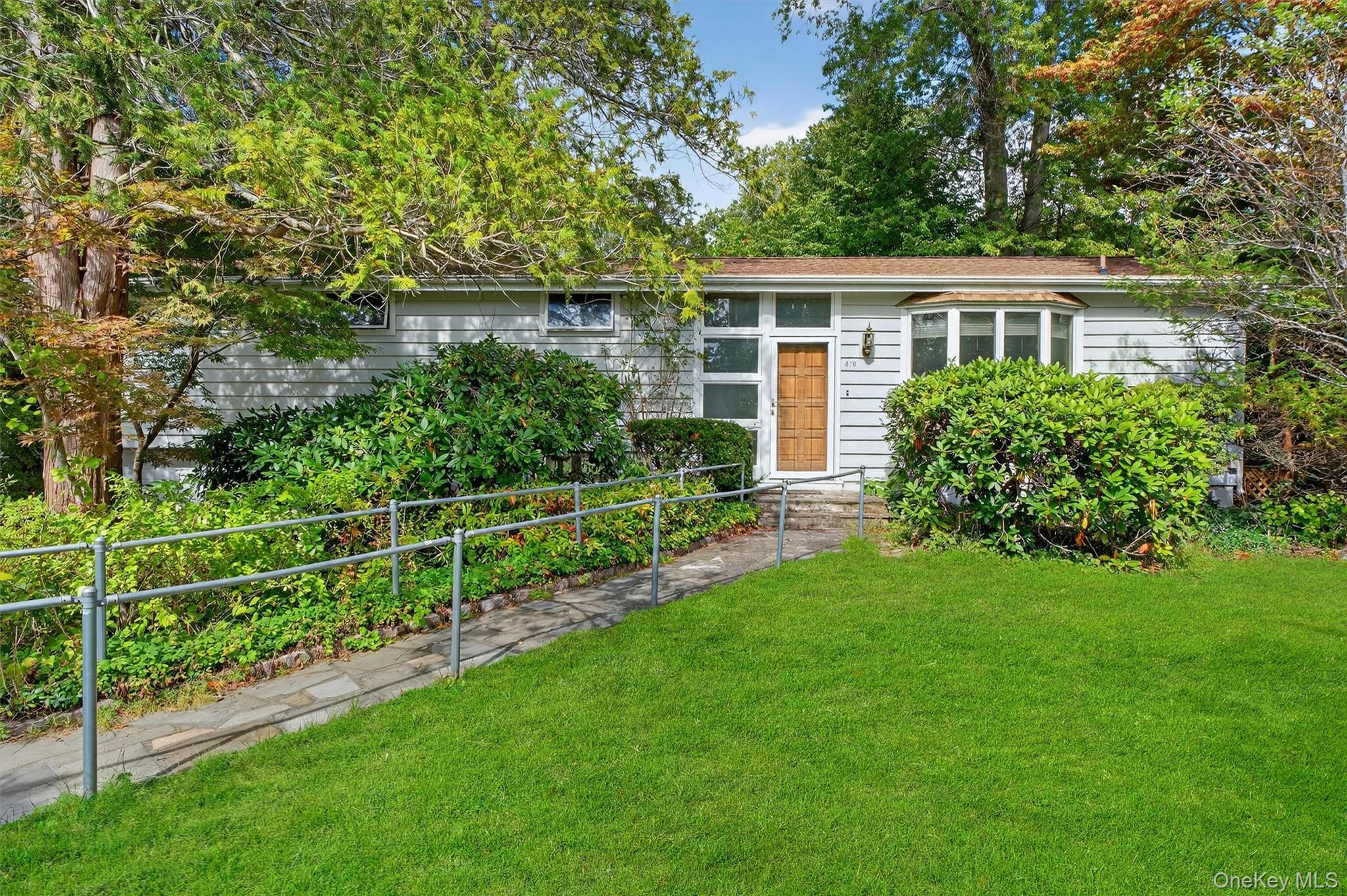 870 Barberry Road, Yorktown Heights, NY 10598