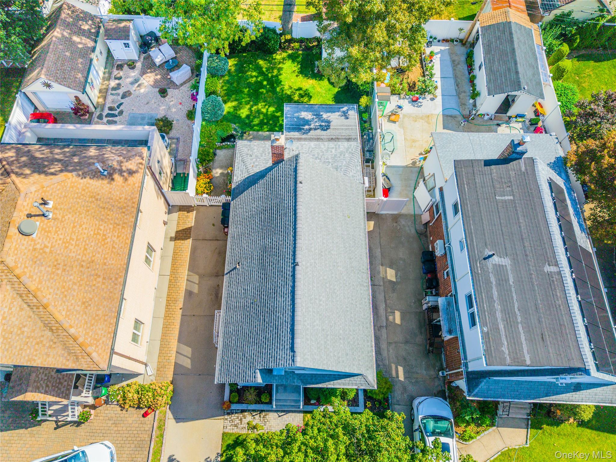 80-37 259th Street, Glen Oaks, NY 11004