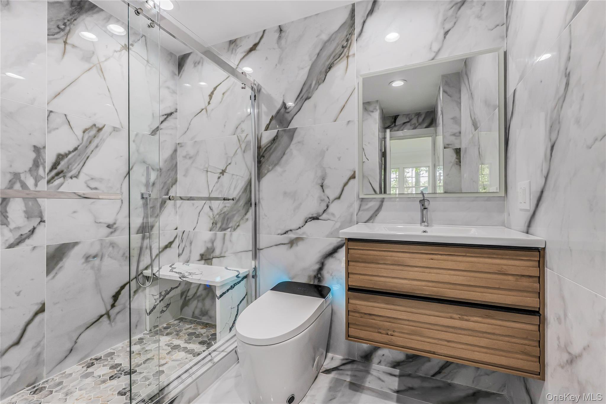 15 Southwick Court, Plainview, NY 11803