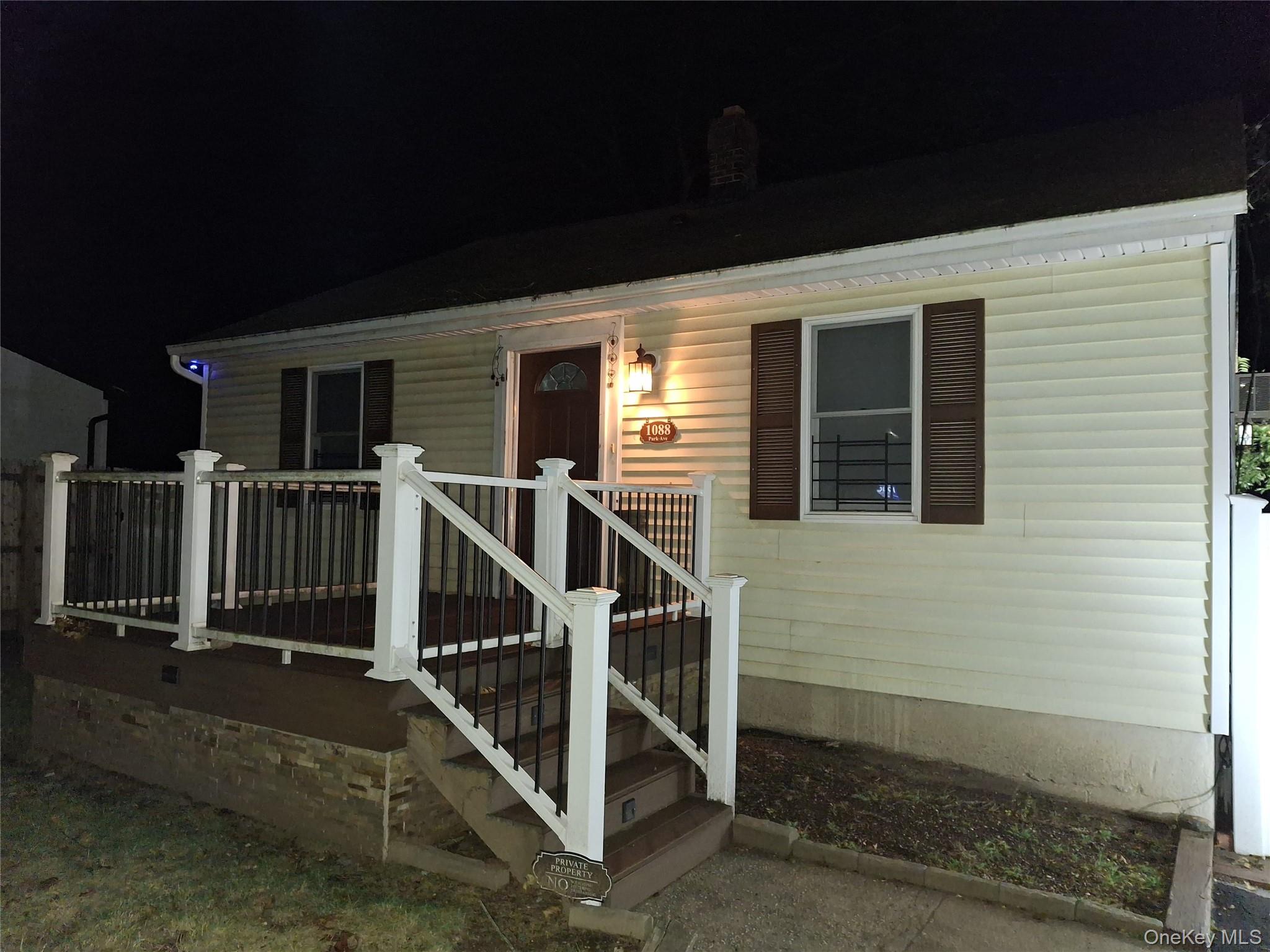 1088 Park Avenue, Huntington, NY 11743