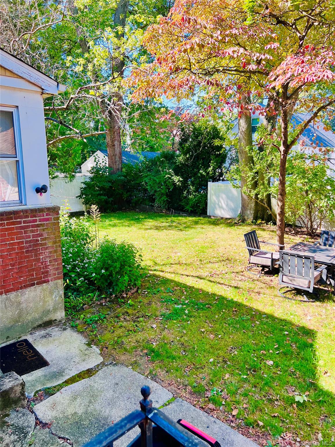 114 Camdike St, Valley Stream, NY 11580