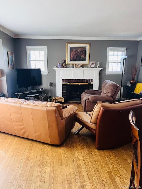 114 Camdike St, Valley Stream, NY 11580