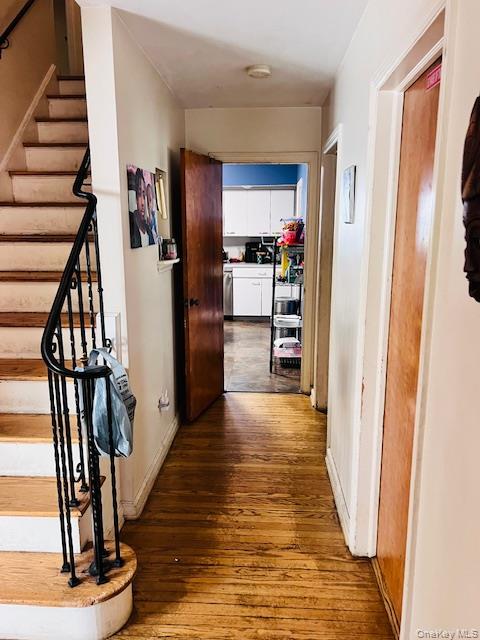 114 Camdike St, Valley Stream, NY 11580