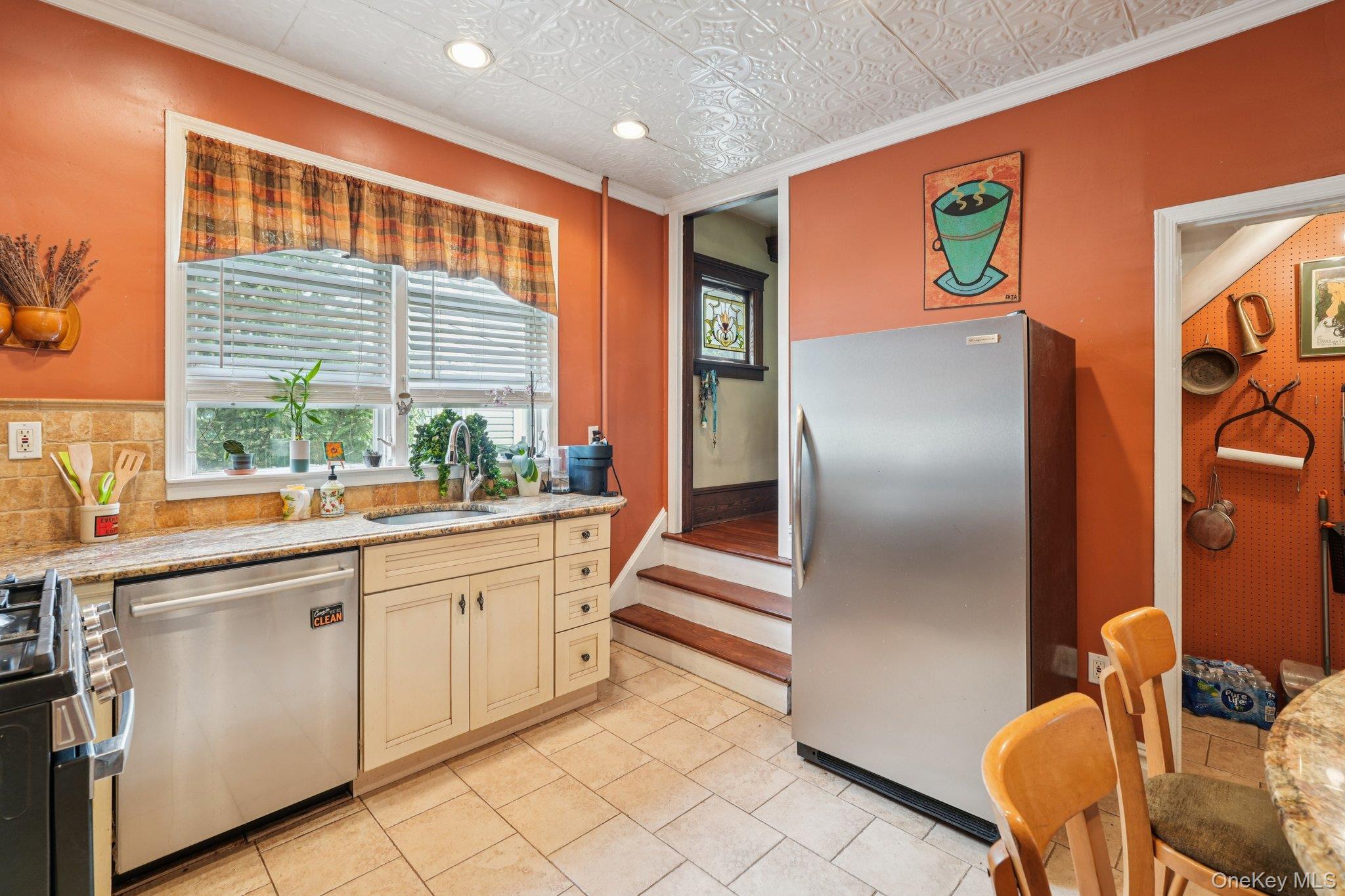 74 E Maple Avenue, Suffern, NY 10901